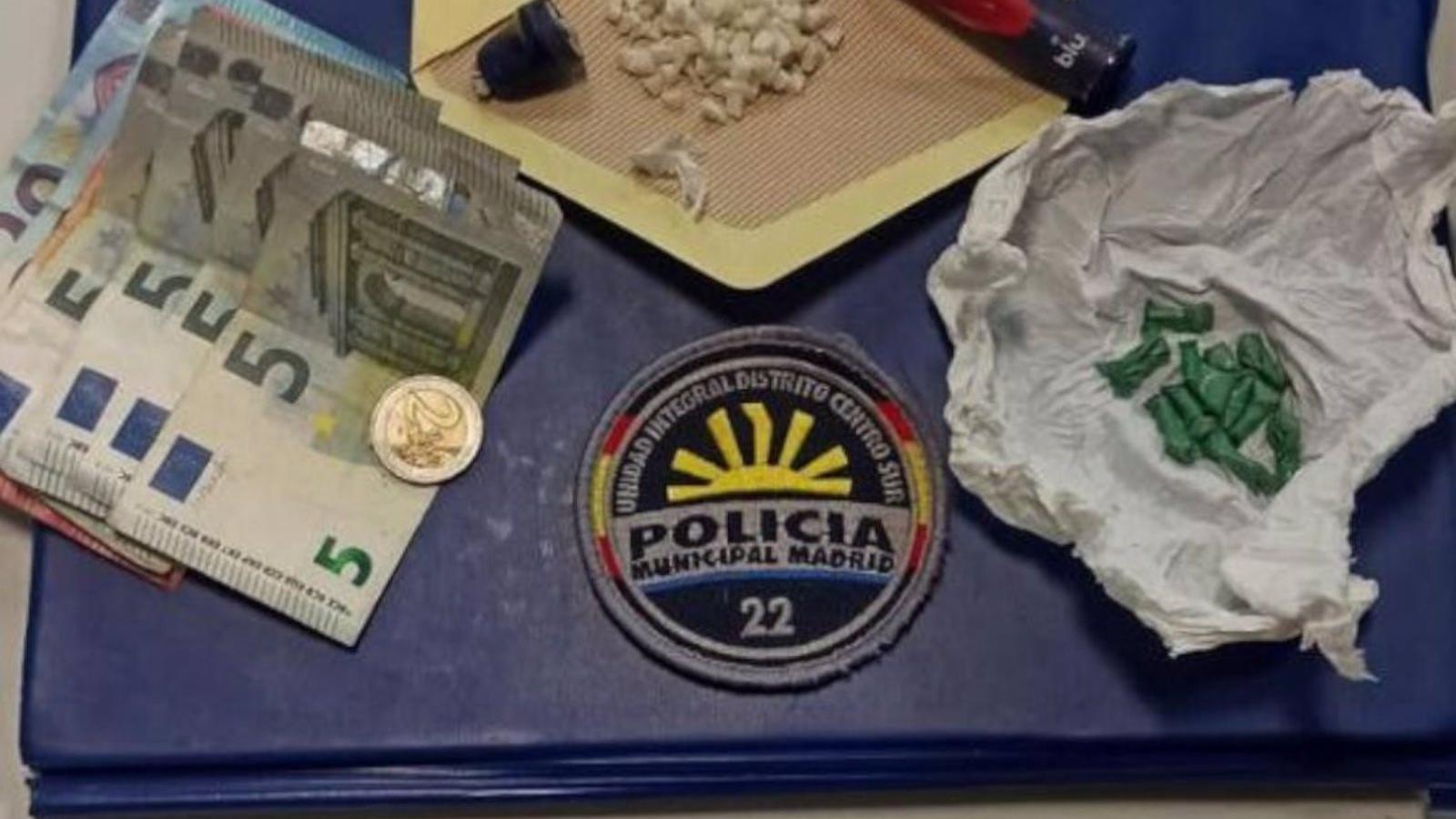 Detenidos dos hombres en Lavapiés con cocaína oculta en una bolsa de patatas y un vapeador