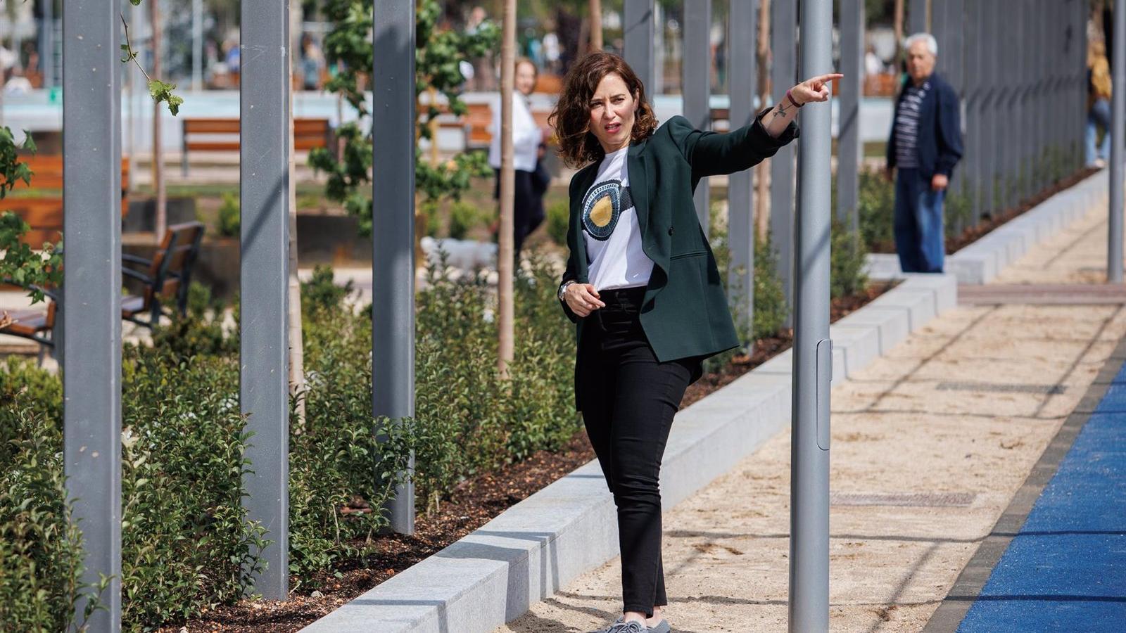 Díaz Ayuso destaca que Madrid, "con más fuerza y ganas que nunca", continúa creando empleo y reduciendo el paro