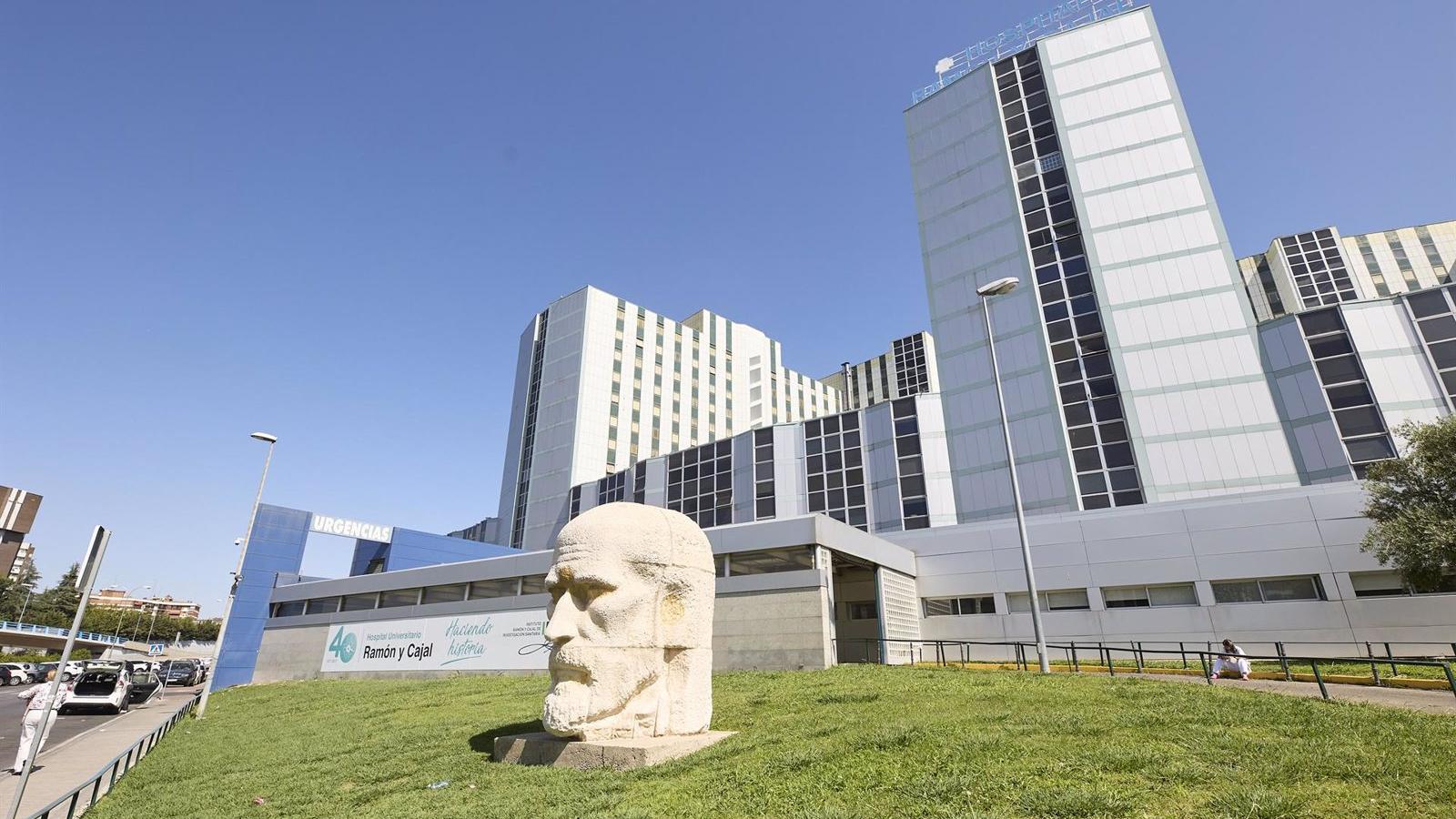 El Ramón y Cajal reúne a medio centenar de personas en la Escuela de pacientes con cáncer de pulmón