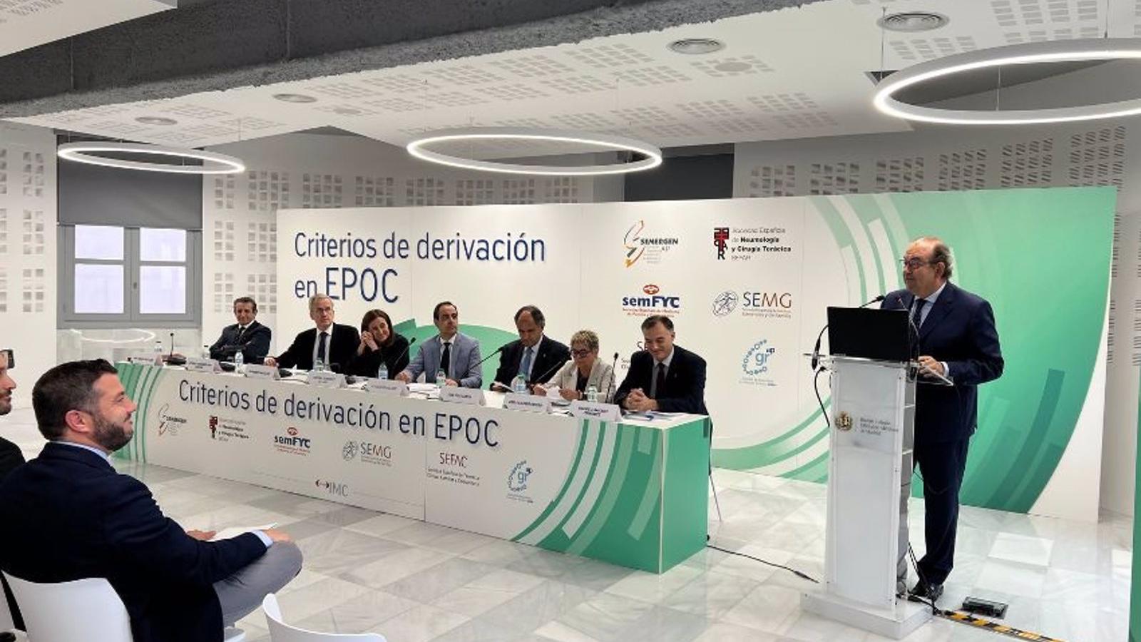 Los especialistas de renombre advierten sobre la conexión entre el tabaquismo y la EPOC y han alertado sobre los dispositivos de vapeo