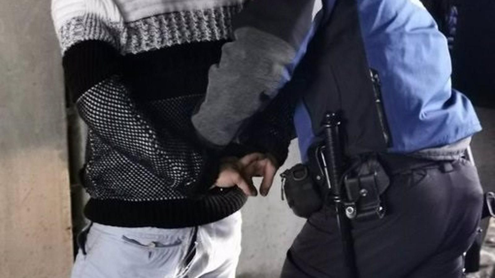  Detenido un joven que trapicheaba con diversas drogas cerca de una conocida discoteca de Madrid