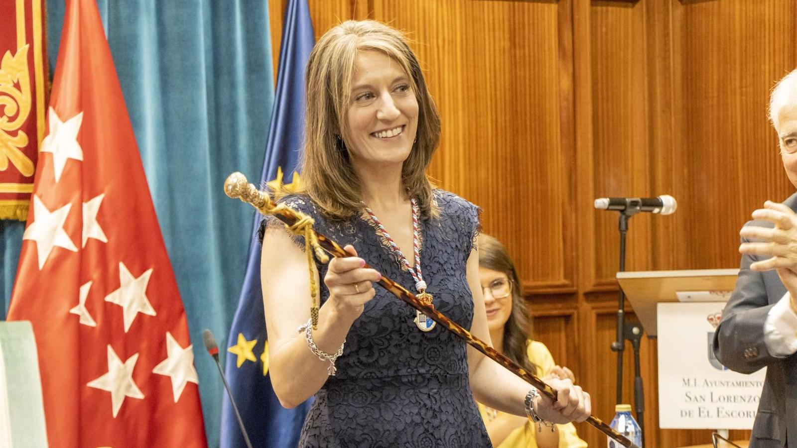 Carlota Esteban (PP), reelegida alcaldesa de San Lorenzo de El Escorial con el apoyo de Vox