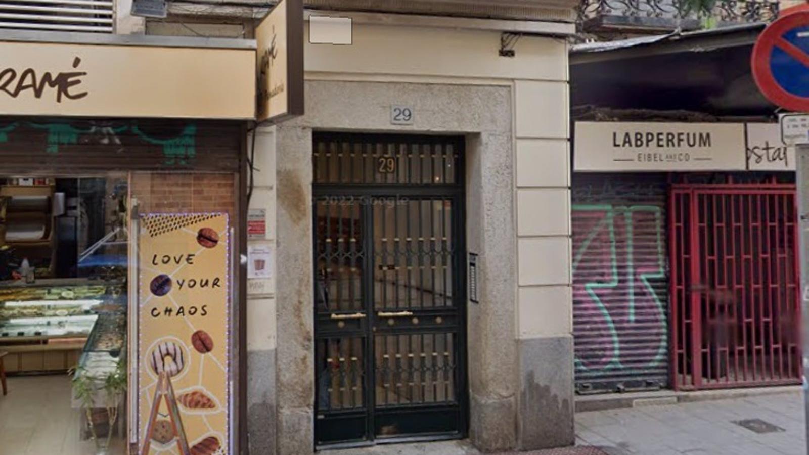 Detenida una mujer por estafar 14.000€ ofreciendo el alquiler de un piso que no poseía en la calle Hortaleza