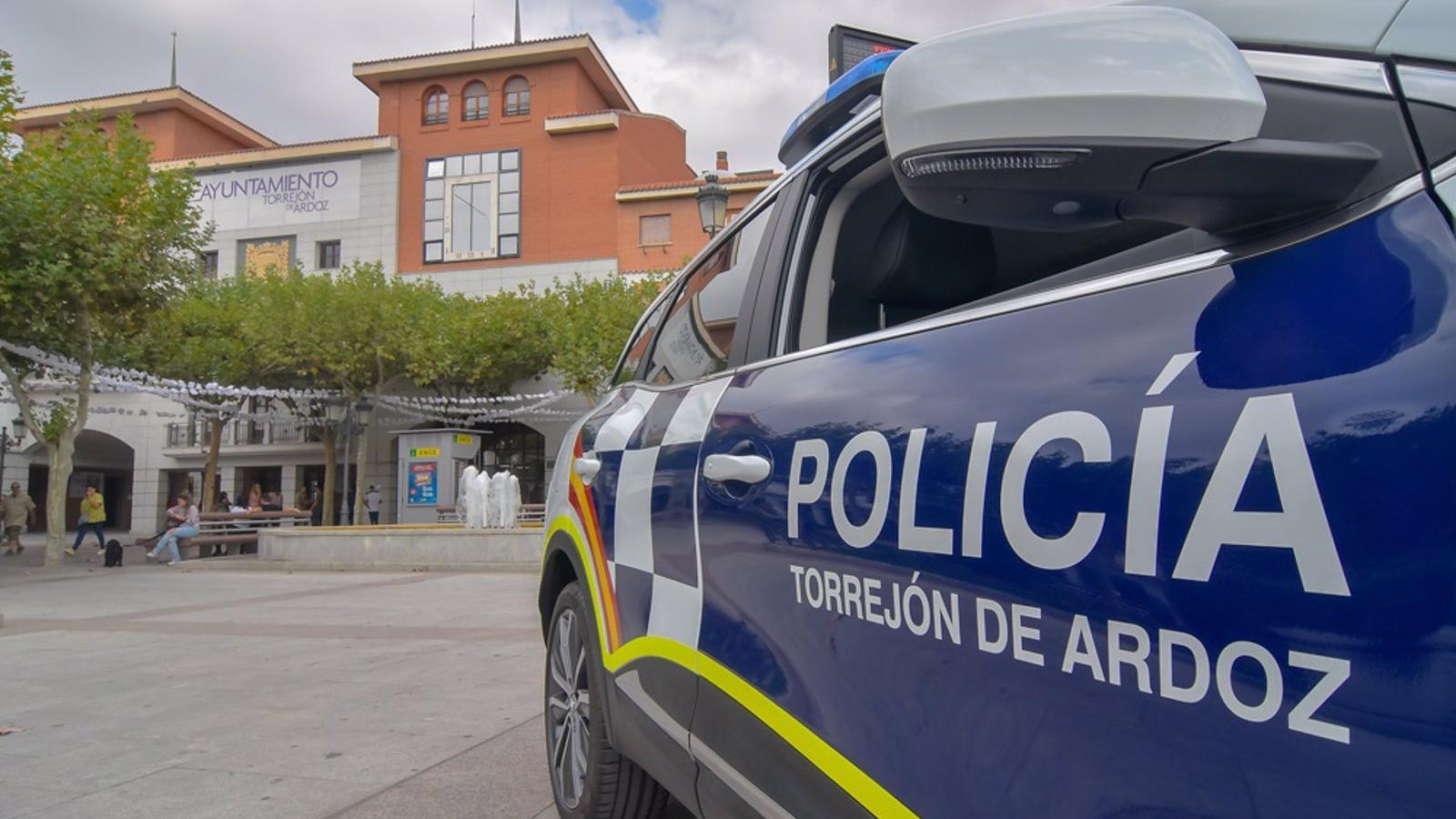 No poner planes en las redes sociales y colaboración vecinal, consejos de la Policía de Torrejón para las vacaciones