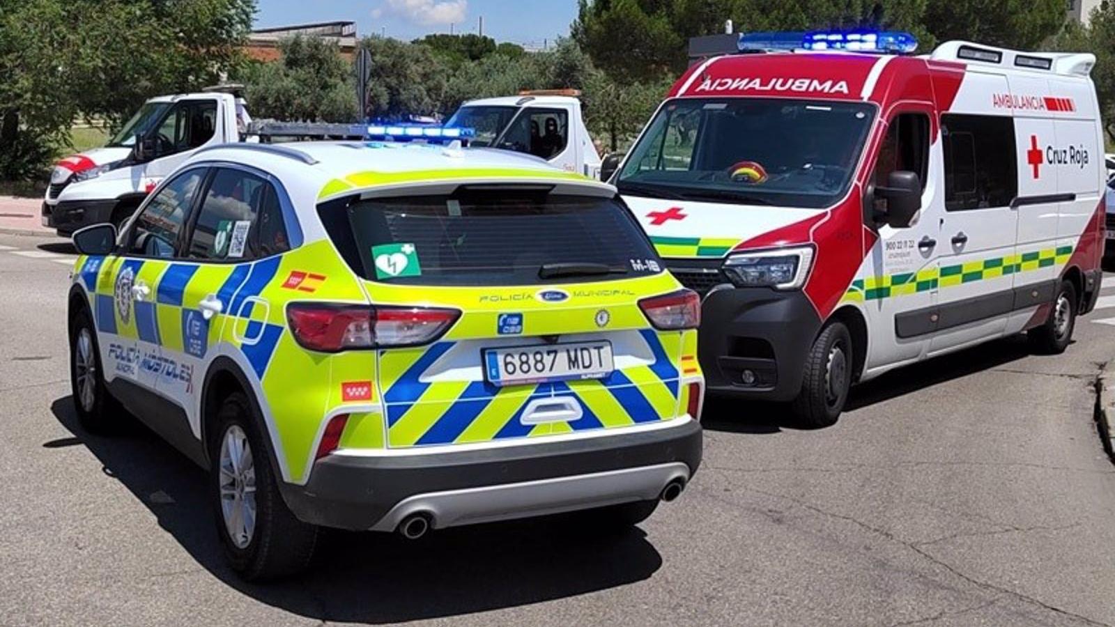 Heridos dos ocupantes de un patinete que colisionó con un coche en Móstoles