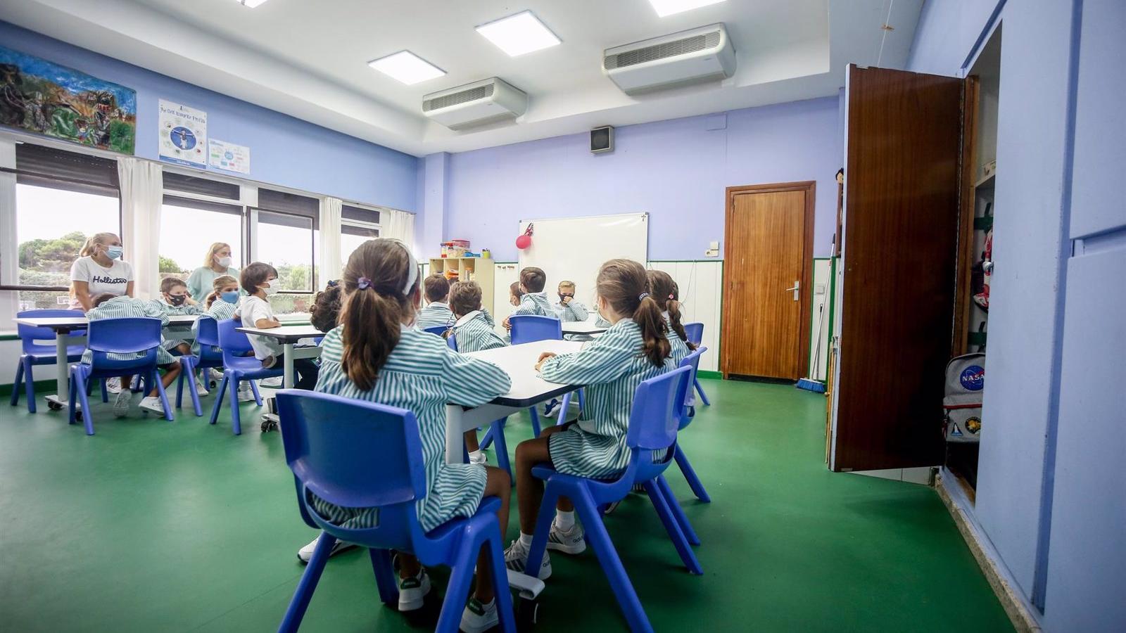 El Gobierno regional lanzará un sello de "centros sin pantallas" en Infantil y Primaria