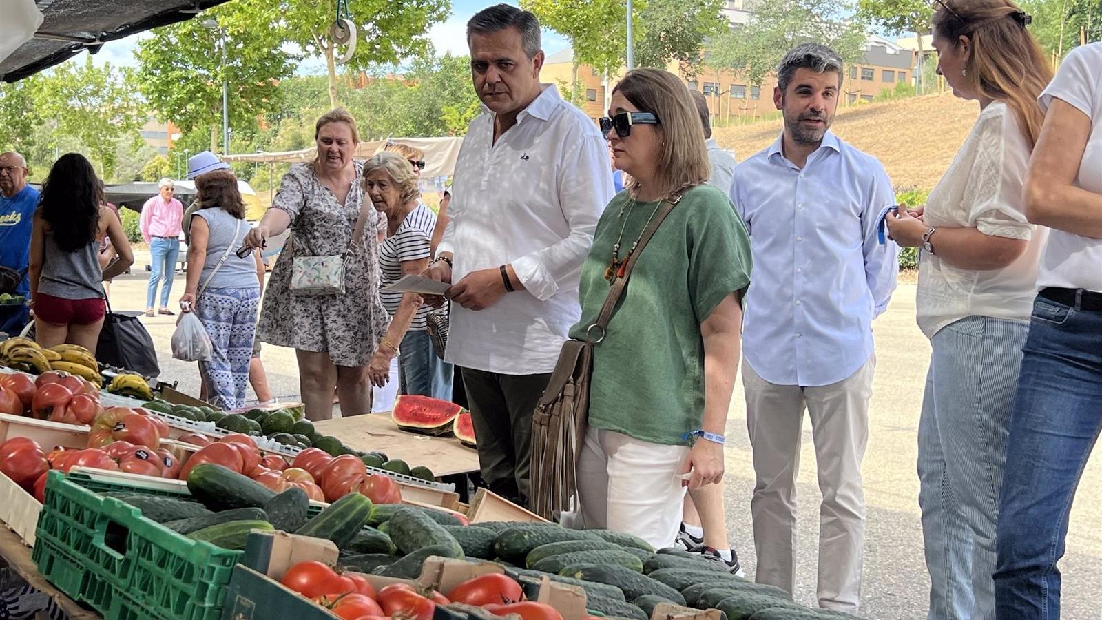 Rivera de la Cruz critica que Sánchez "amargue el verano" a las familias y censura la caída del gasto turístico español