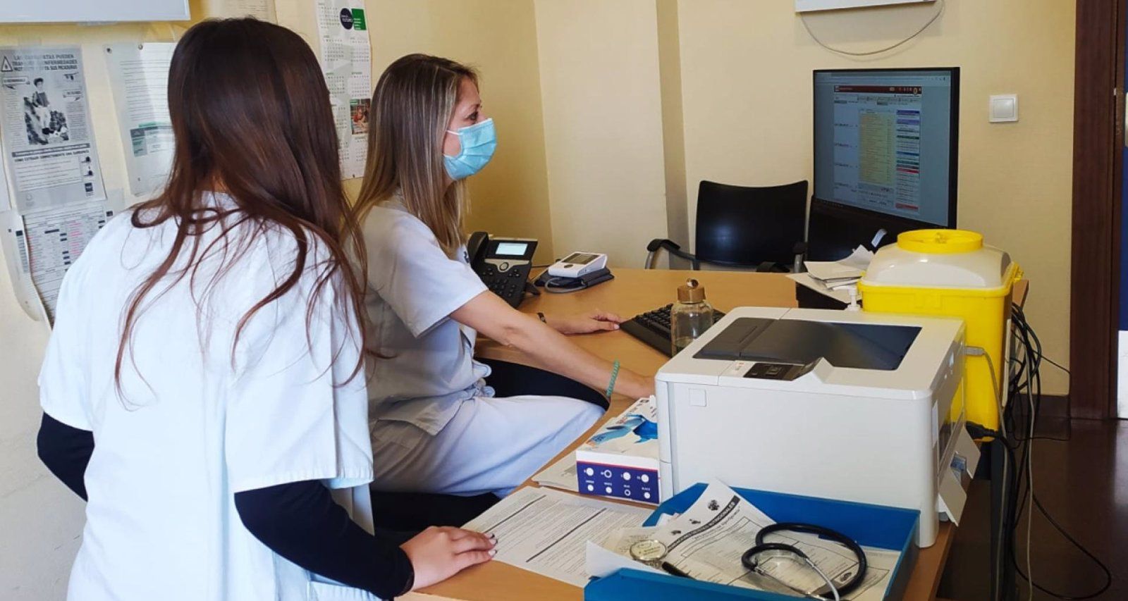 Más de 2.800 profesionales de Atención Primaria de la región participan en la formación de 4.800 estudiantes