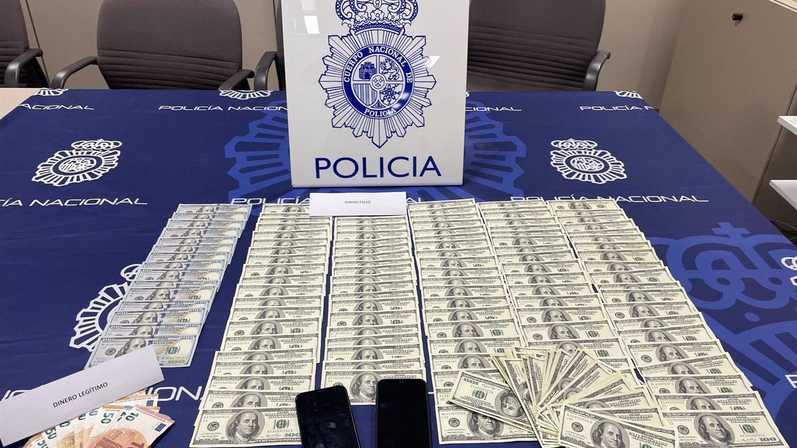 Dos detenidos por cambiar a euros más de 100.000 dólares falsos en casas de cambio de Madrid, Murcia y Valencia