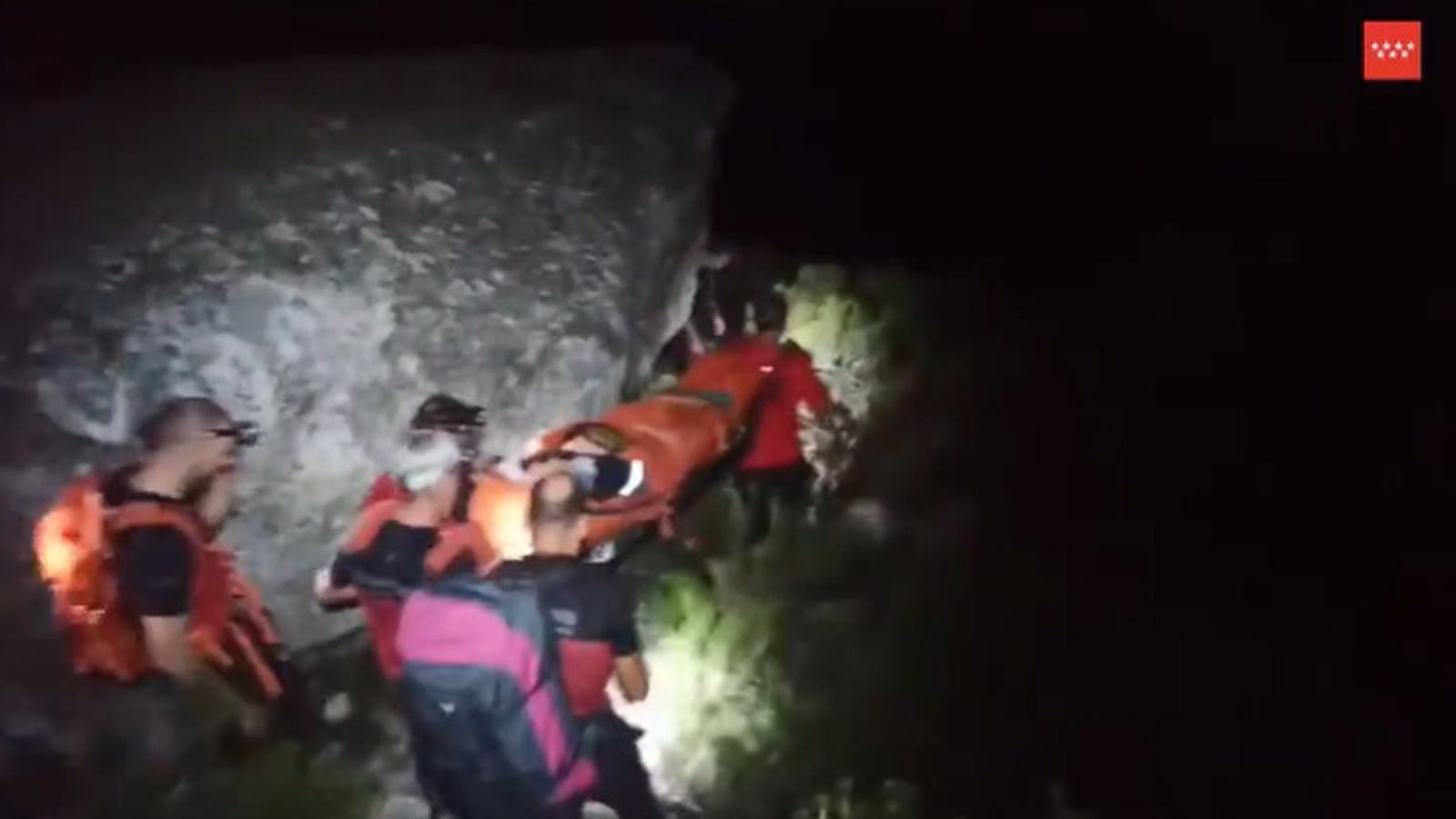 El GERA rescata a un senderista de 68 años que se cayó cerca del pico de La Maliciosa