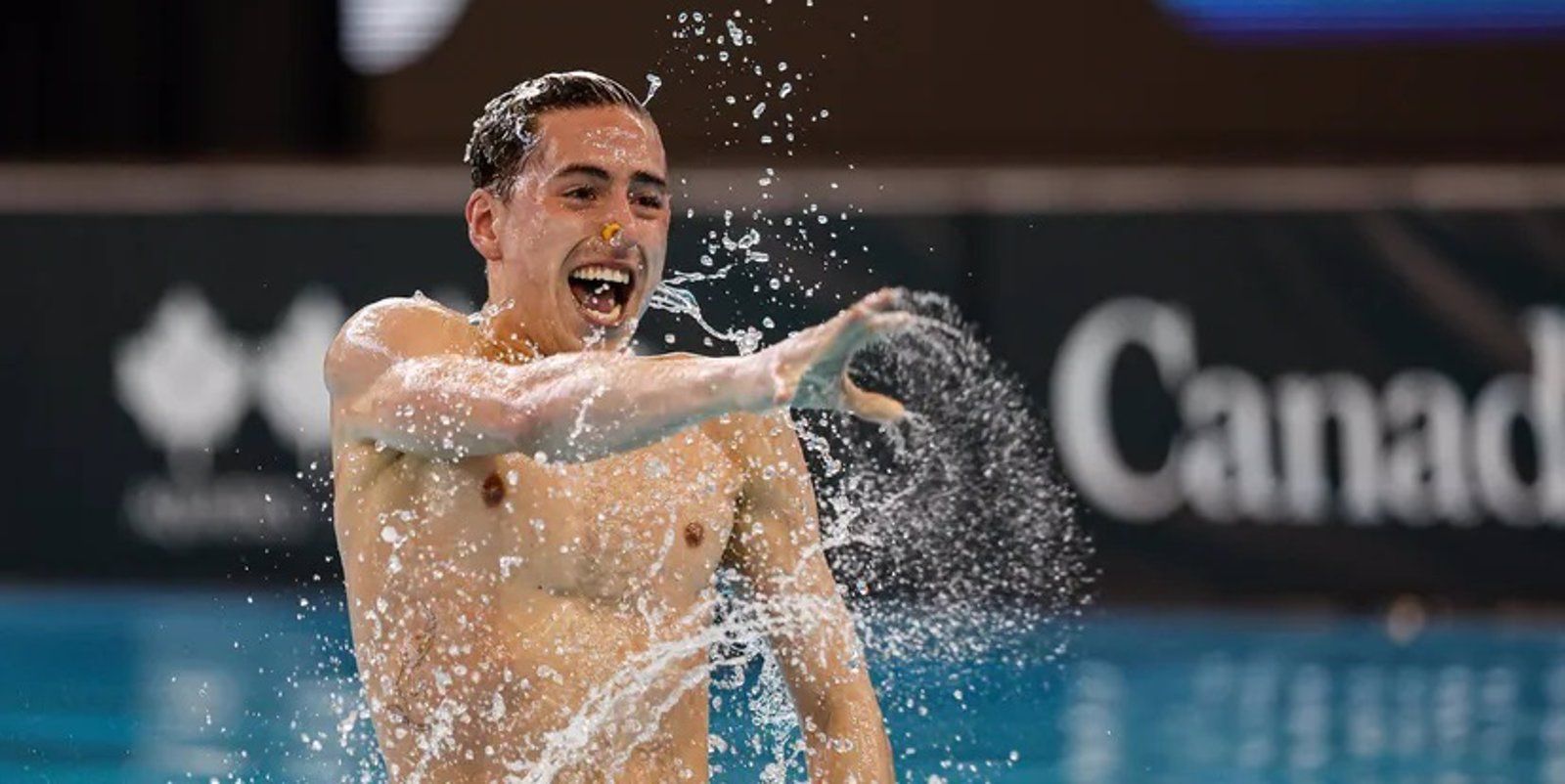 El español Dennis González, primer campeón del mundo en solo libre en natación artística