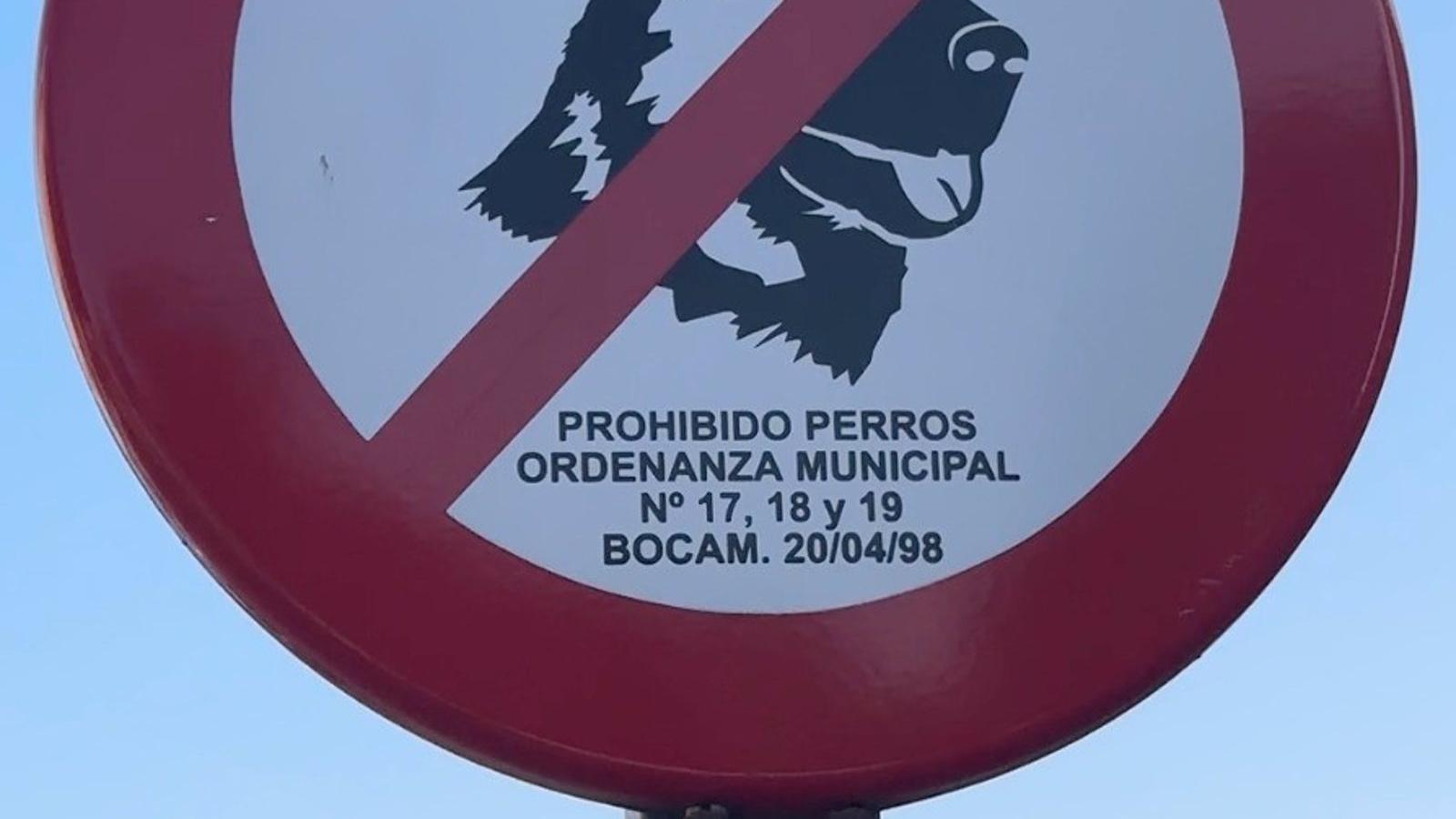El Gobierno de Arganda asegura que modificará la ordenanza que prohíbe a las mascotas acceder a zonas verdes