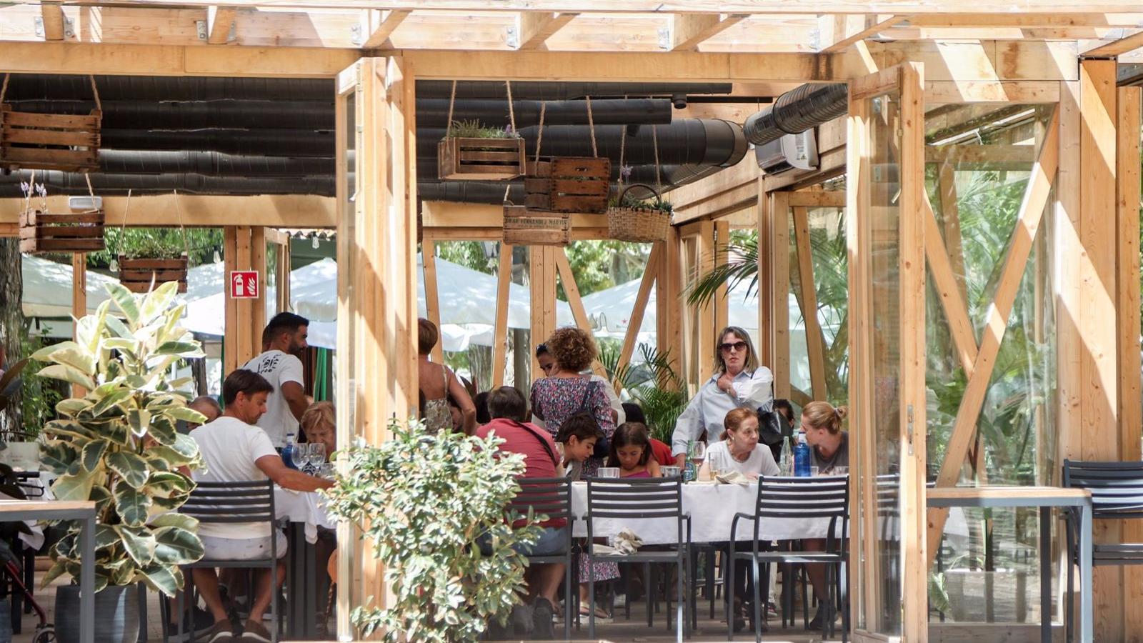 El 56,7% de los restaurantes madrileños asegura "tener dificultades" para cubrir puestos de trabajo en verano