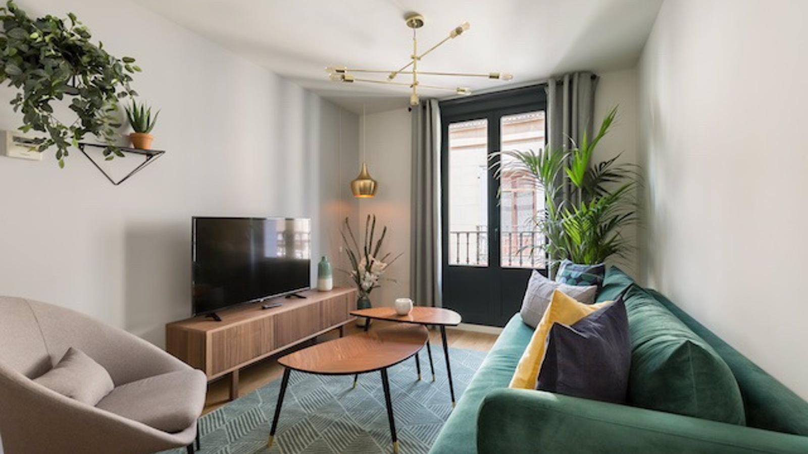 Las pernoctaciones en apartamentos turísticos de la Comunidad crecen más de un 3% hasta las 214.048 en junio