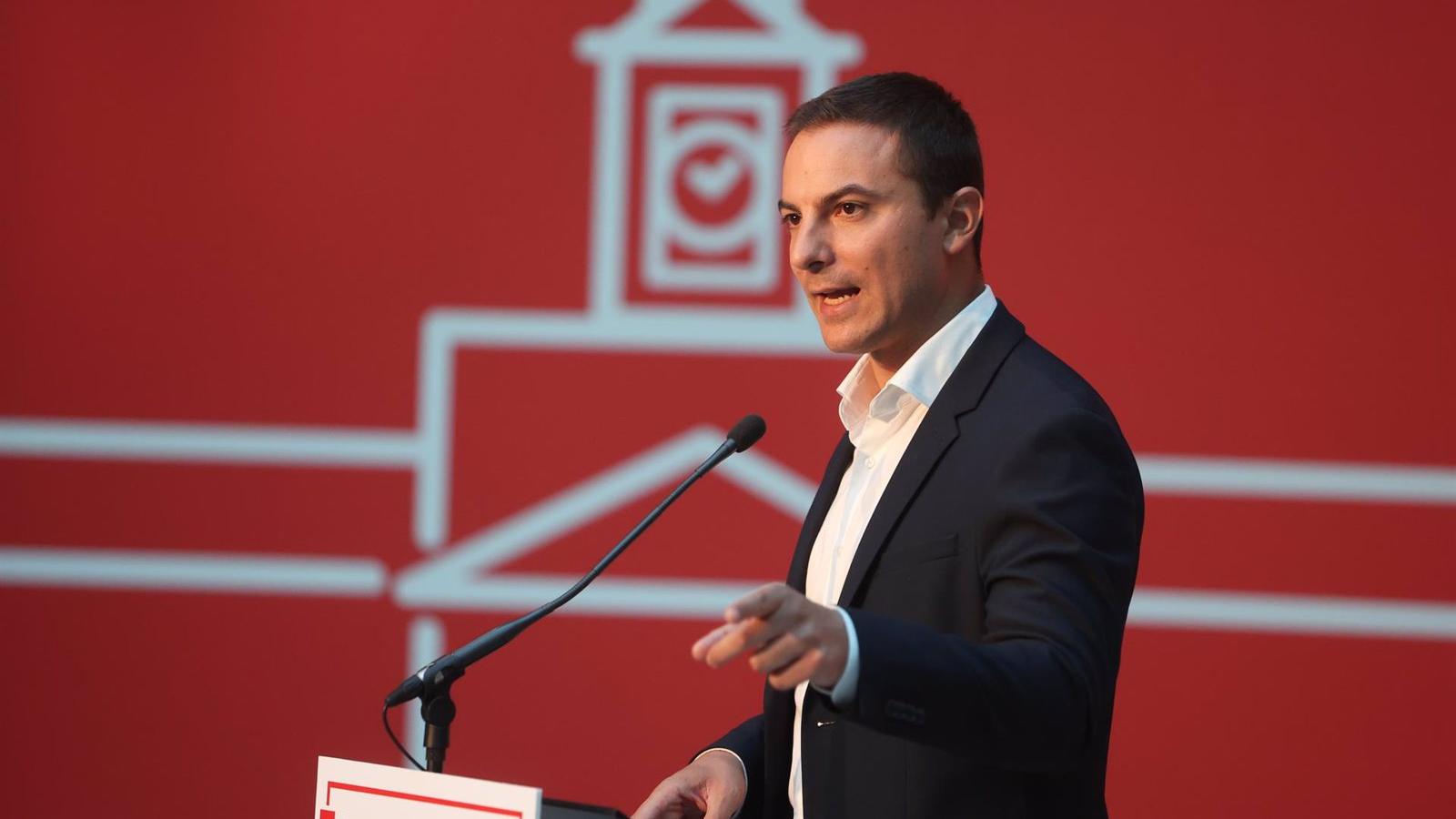 Lobato define como "virus tóxico" el abandono escolar y pide medidas "serias y eficaces"