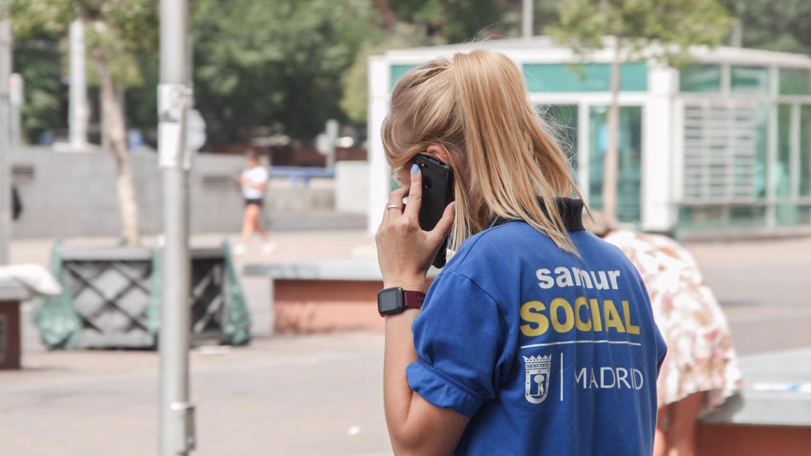 Samur Social aumenta la vigilancia y atención de las personas sin hogar en la capital por la ola de calor