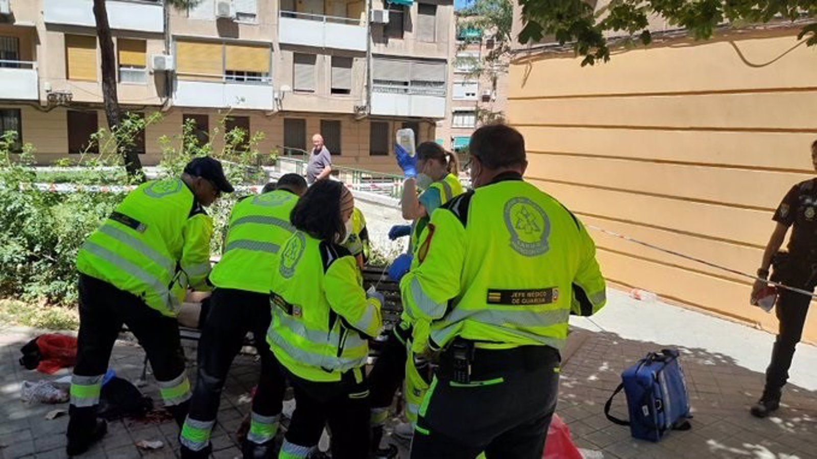 Buscan a una pareja por el intento de asesinato a puñaladas de un hombre en Usera