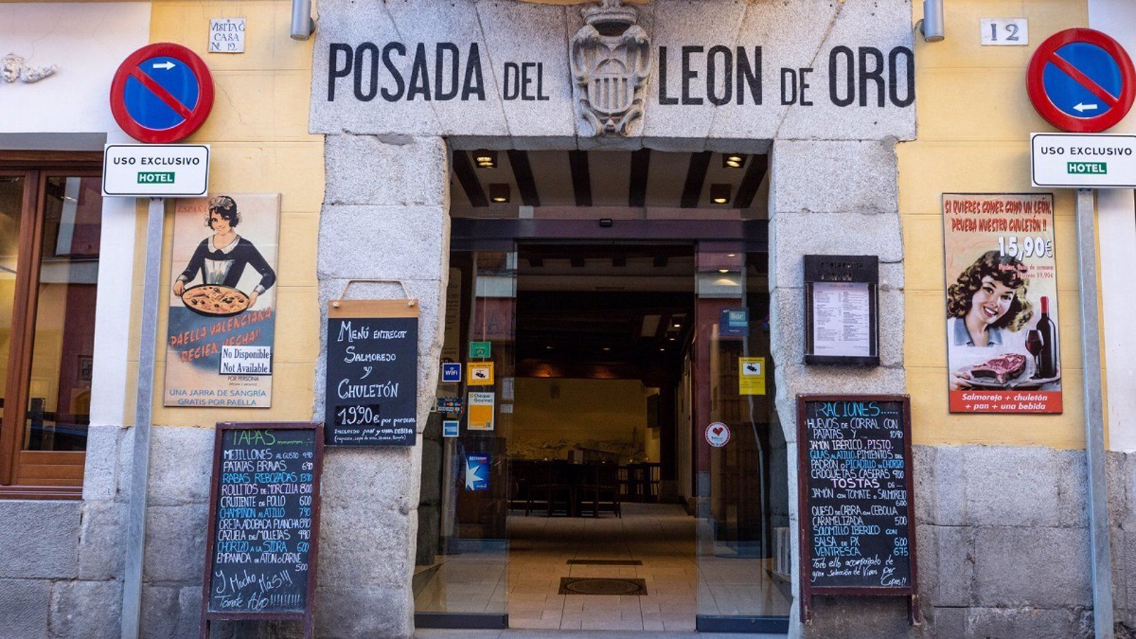 El Ayuntamiento de Madrid lanza su primera campaña creada por IA dedicada a los establecimientos y comercios centenarios