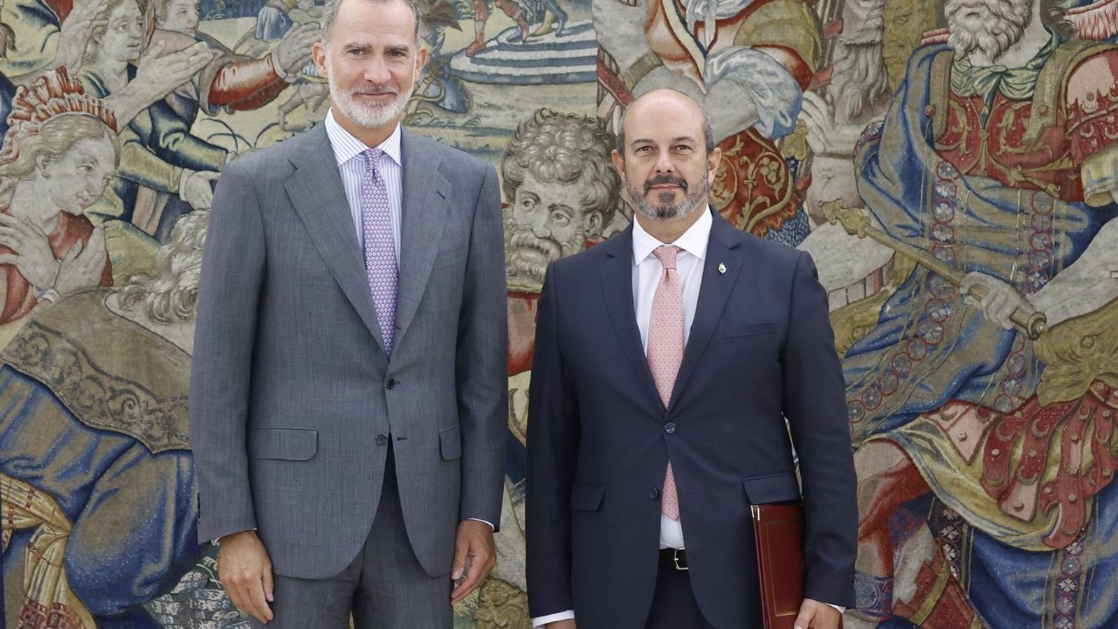 Pedro Rollán informa al Rey en Zarzuela sobre la nueva composición del Senado