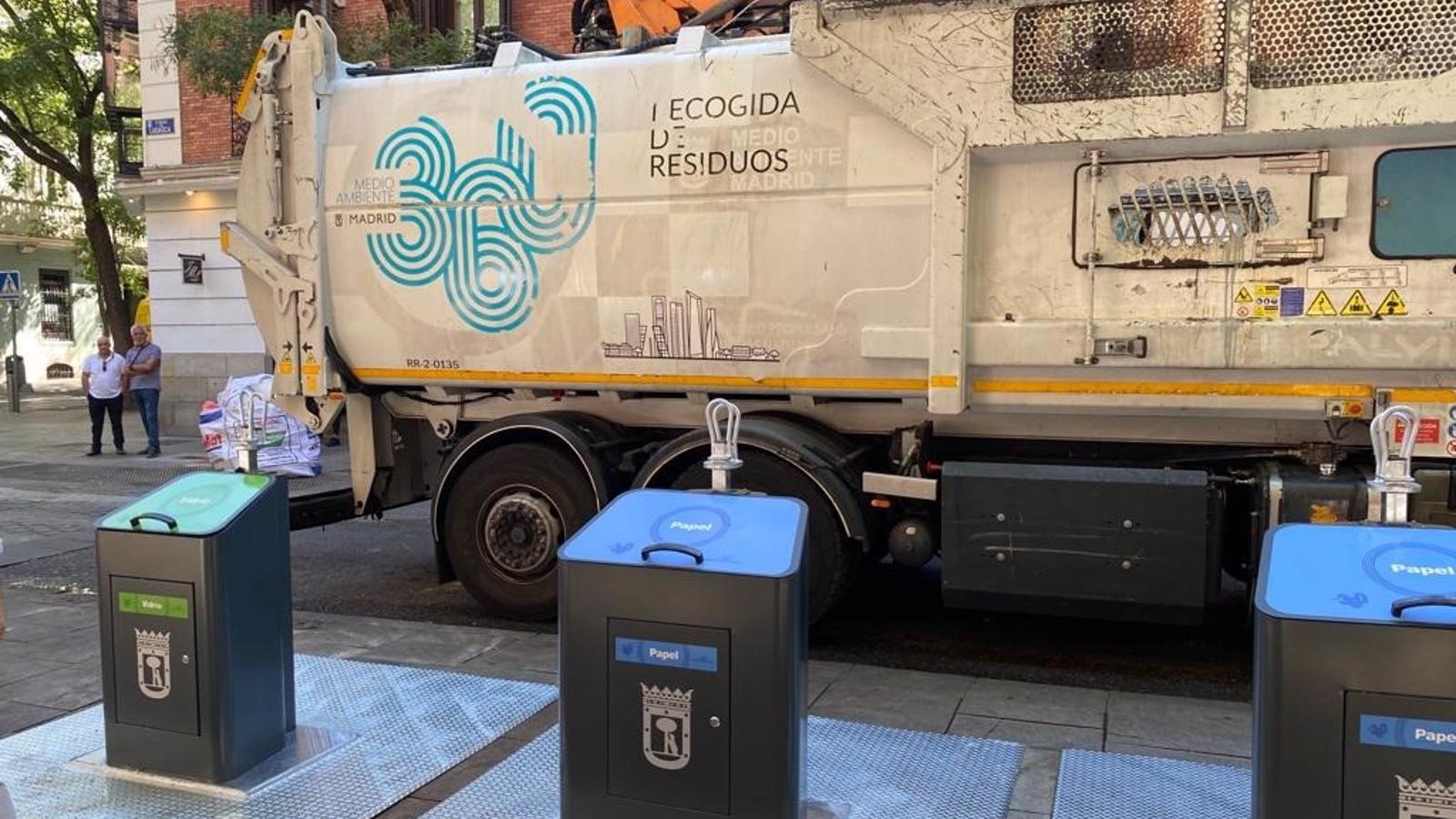 Arranca la renovación de los contenedores destinados a la recogida de residuos reciclables del distrito de Salamanca