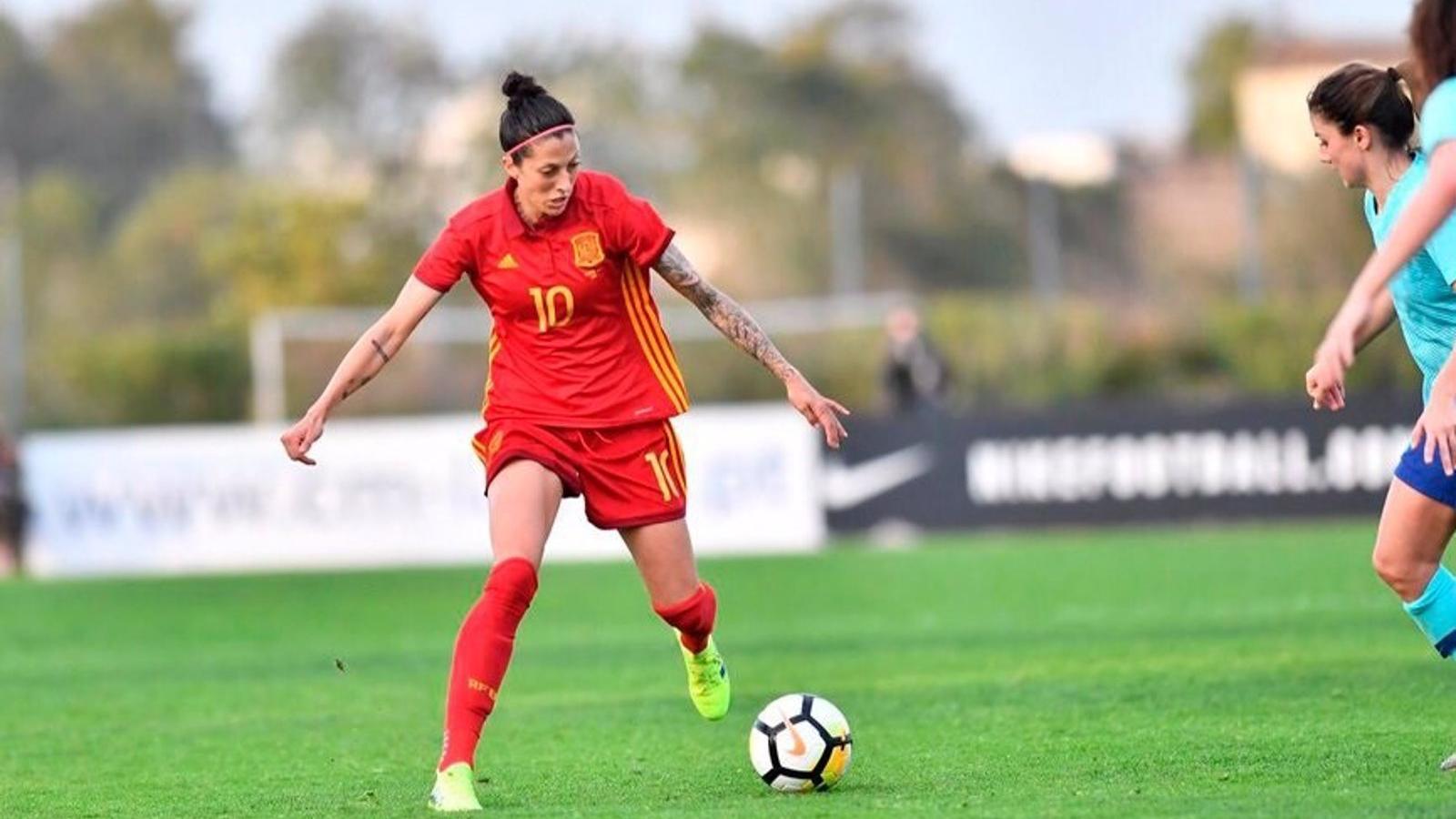  La madre de Jenni Hermoso, sobre el beso de Rubiales: "Son campeonas, lo demás no tiene importancia"