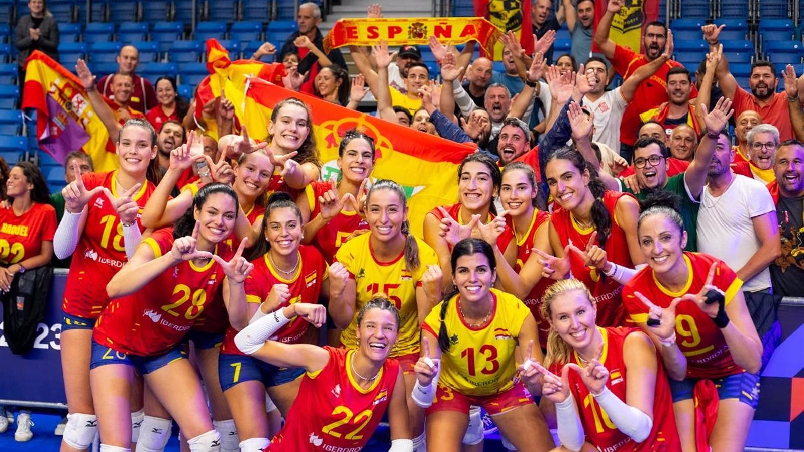 España se aferra a sus opciones en el Europeo femenino de voleibol