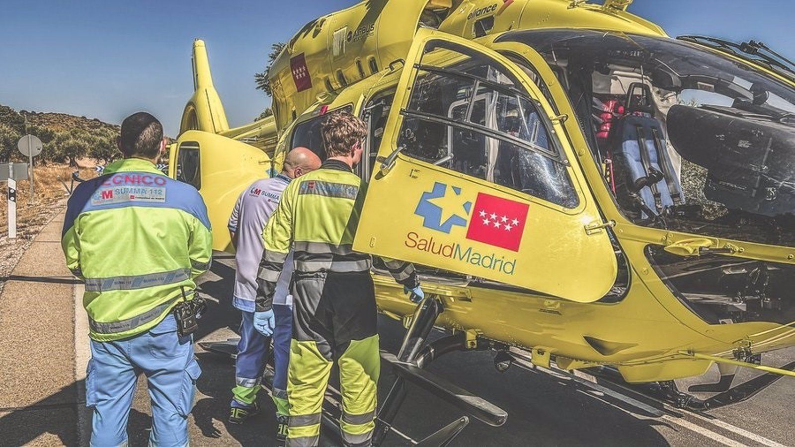 Herido grave un motorista de 18 años tras colisionar contra un coche en la M-611