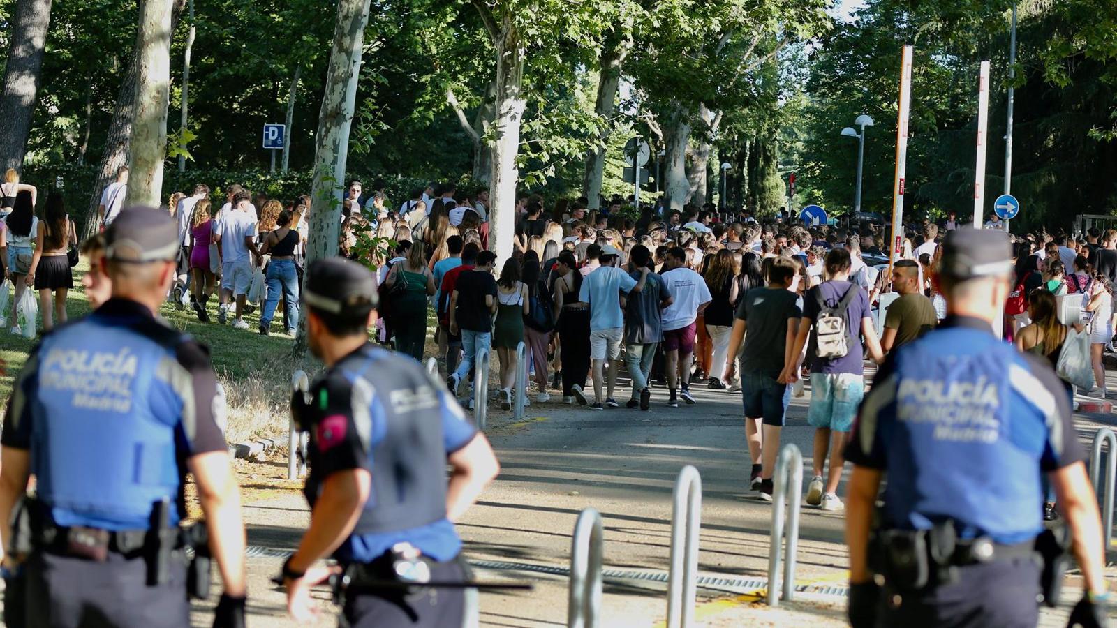 La capital registra un 50% menos de sanciones por botellón en la vía pública durante este año