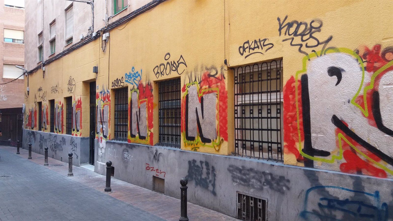 Carabante destaca el trabajo realizado contra los grafitis en la capital con una inversión de diez millones al año