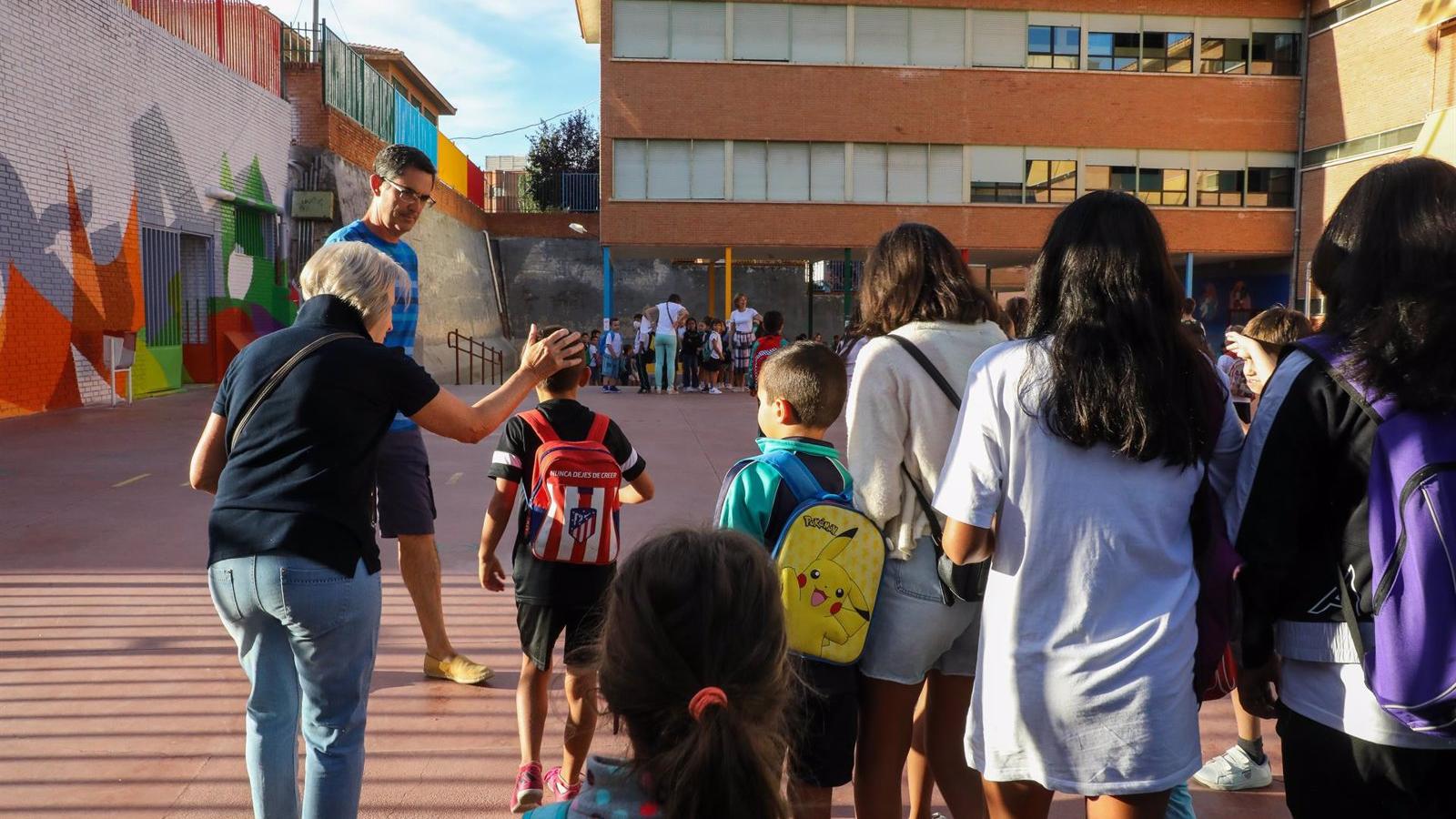 Más de 1,26 millones de alumnos madrileños comienzan el curso escolar esta semana
