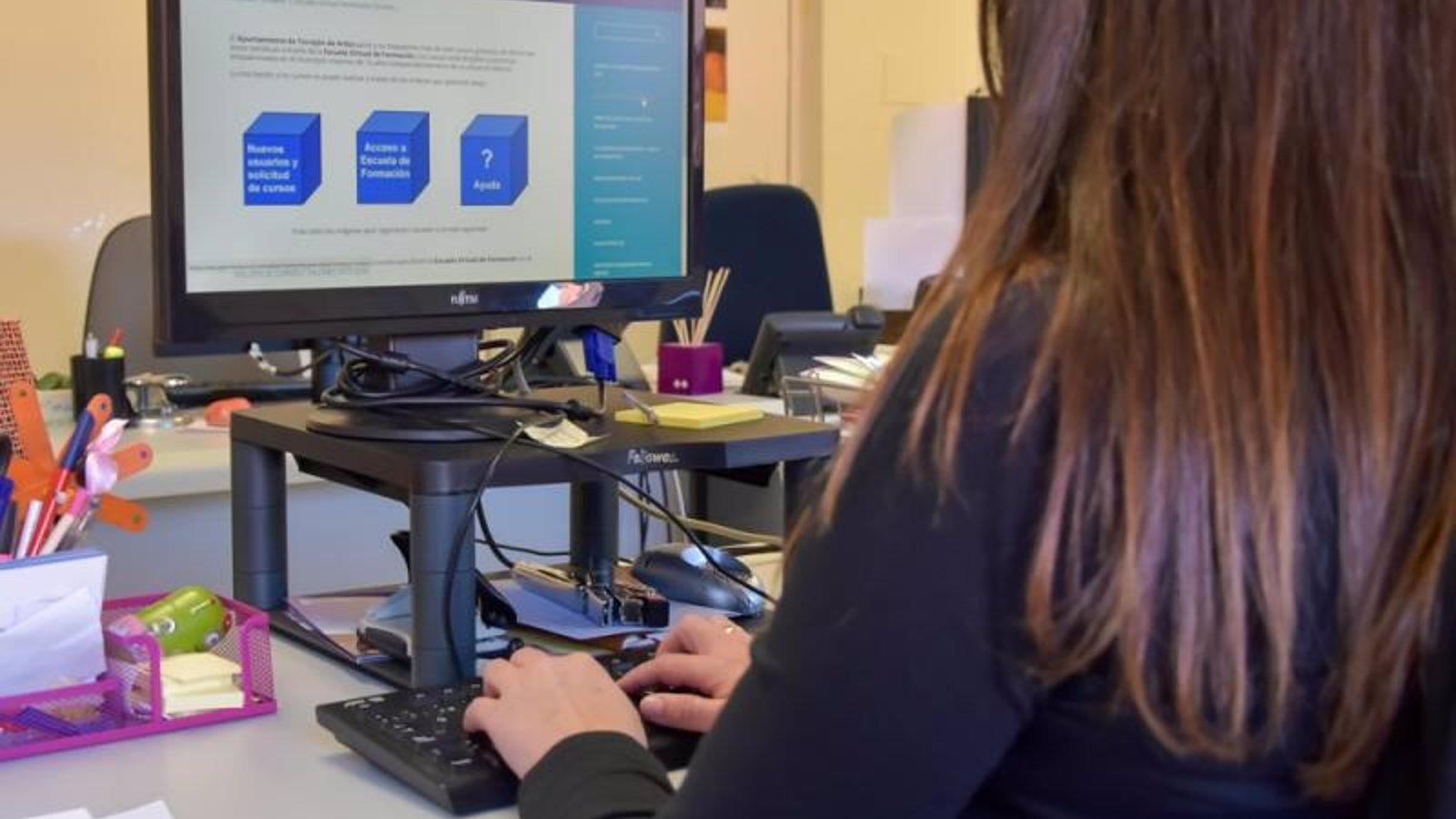 La novena Escuela Virtual de Formación de Torrejón ofrece 168 cursos on-line gratuitos