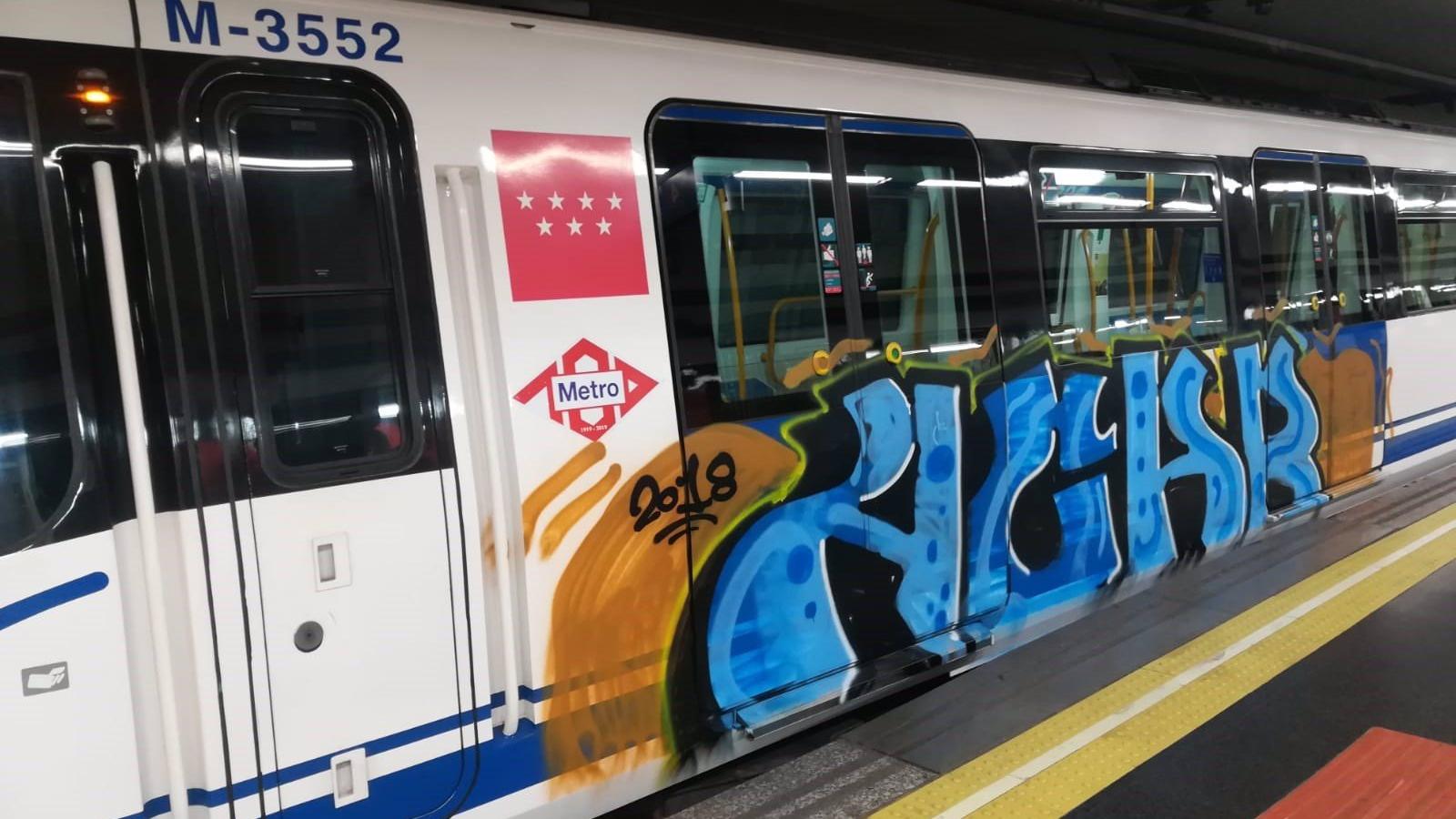 Cinco grafiteros detenidos por pintar en trenes y causar daños por valor de 20.000€