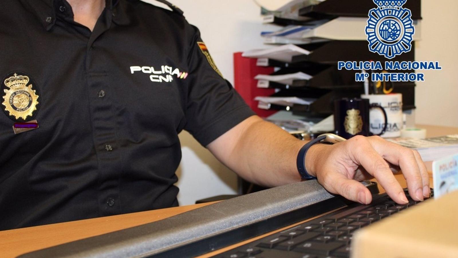  Tres detenidos en Madrid y León por estafar 1,5 millones con el método del 'nazareno'