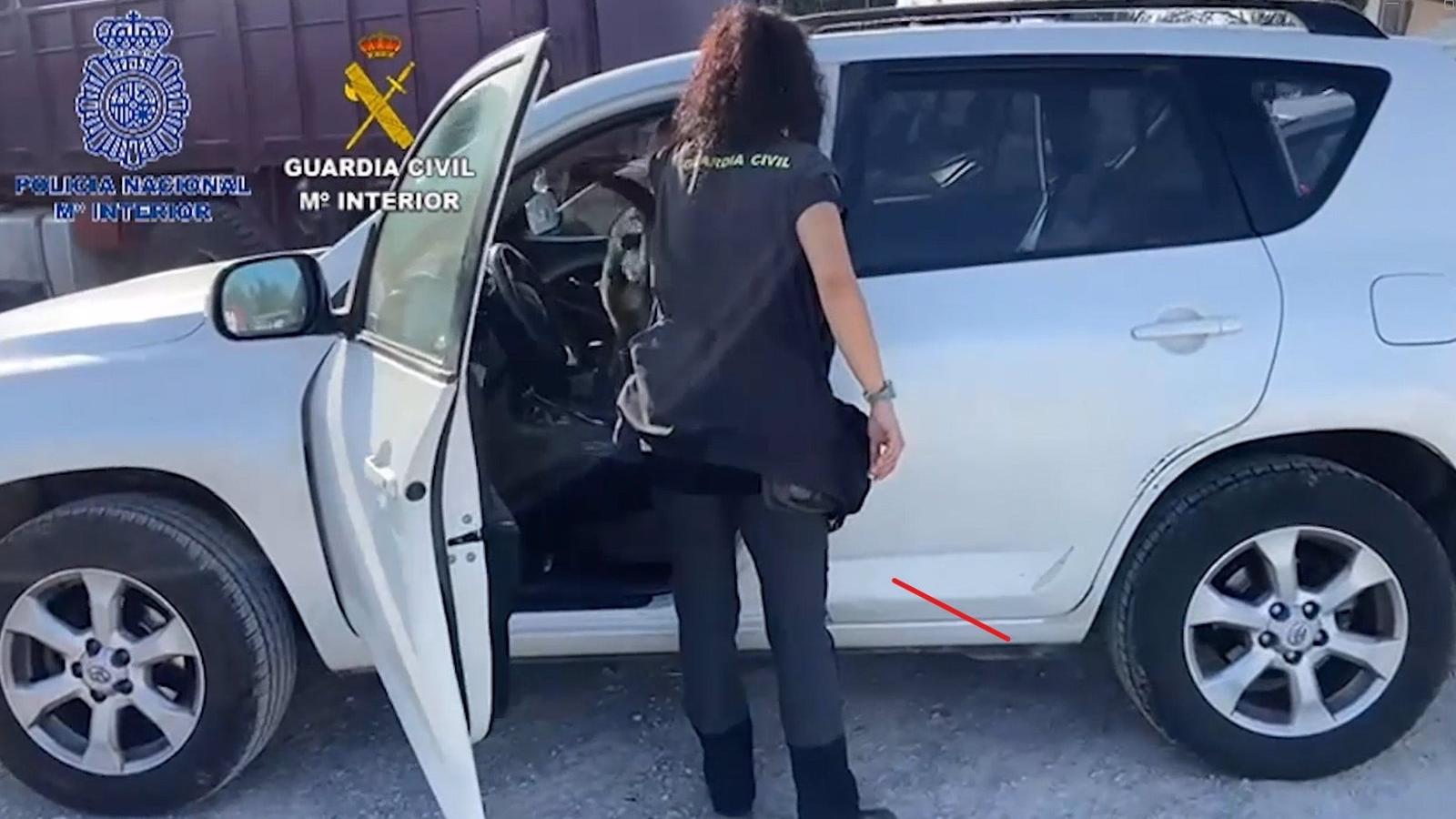  27 detenidos en una operación contra una violenta banda que metía droga en Ibiza con coches en ferris