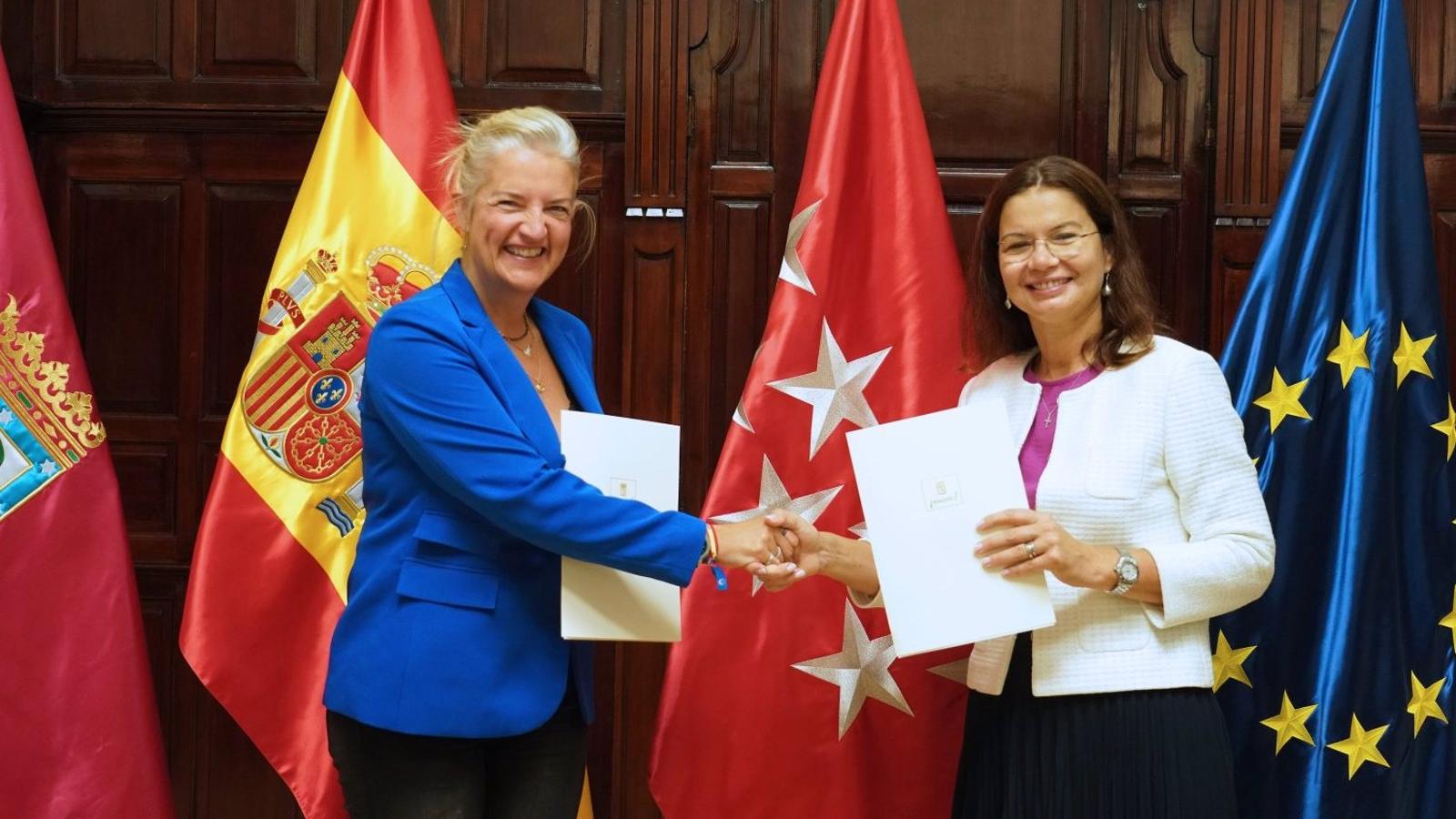 La capital mejora las vías de difusión y el acceso a la información municipal de la población extranjera