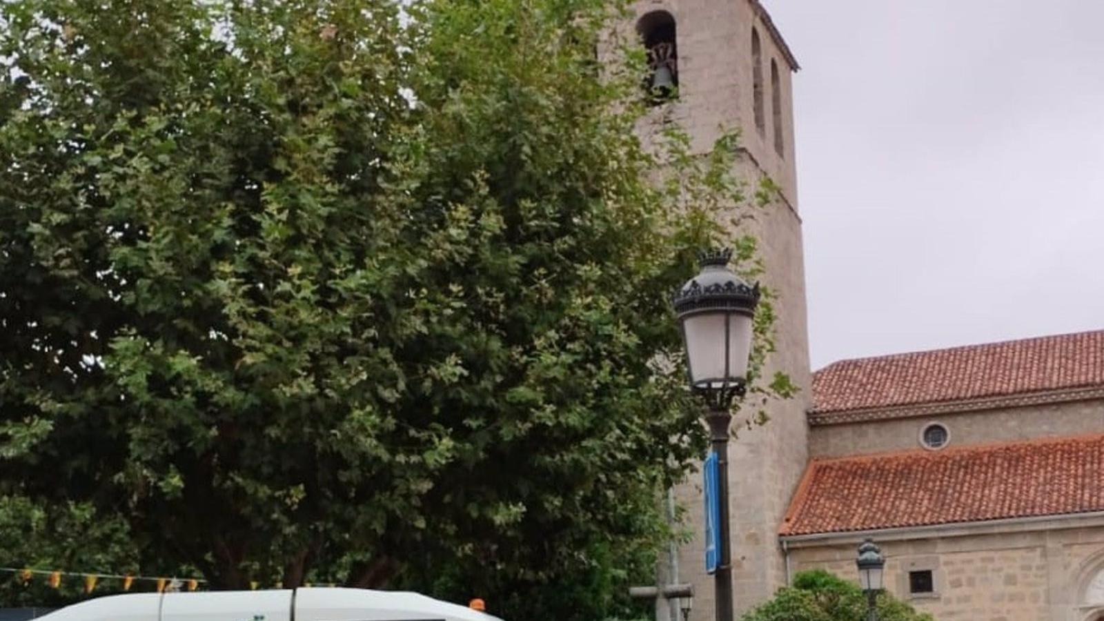 Un dispositivo especial de limpieza devuelve a Galapagar a la normalidad tras las fiestas patronales
