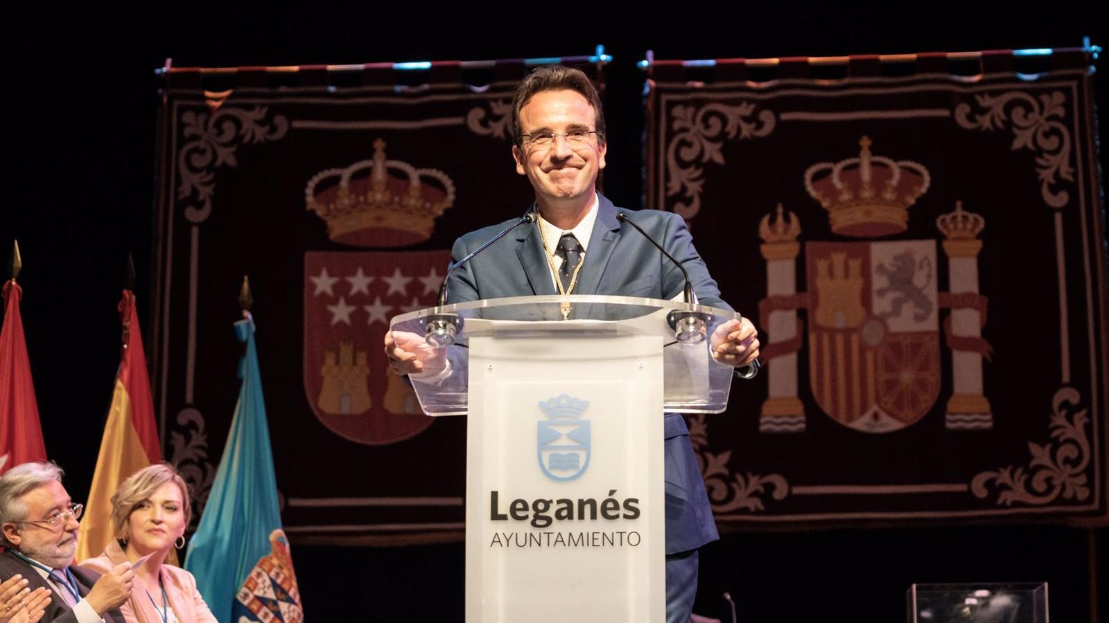 El alcalde "reforzará" Urbanismo para agilizar expedientes que permitan derribar chabolas de Leganés