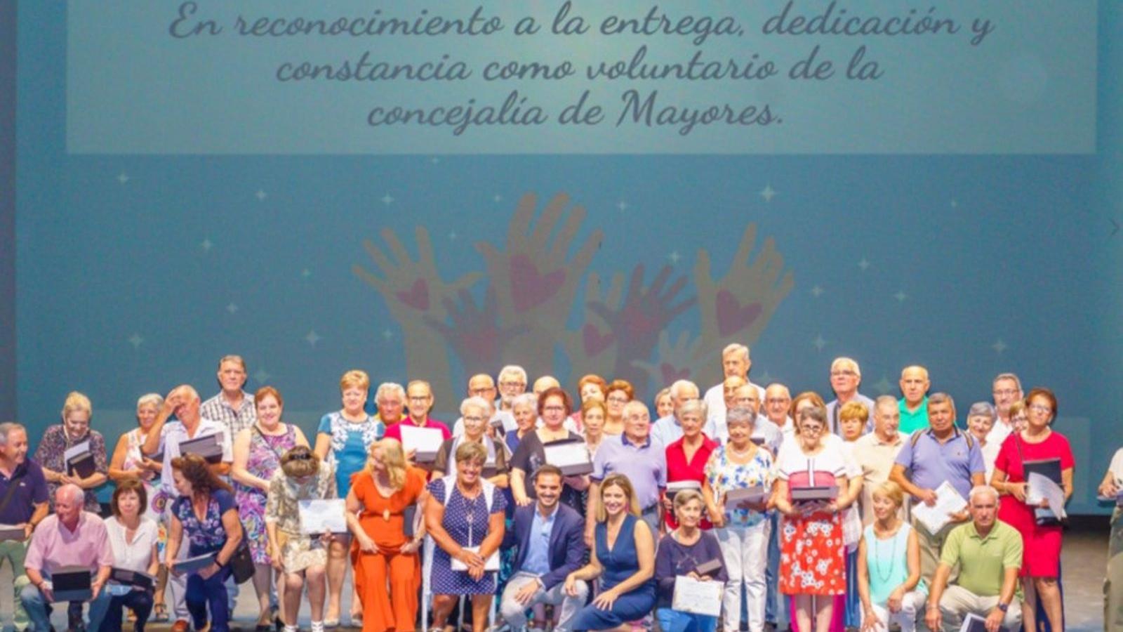 Torrejón reconoce la labor de 80 personas mayores que realizan voluntariado en la localidad