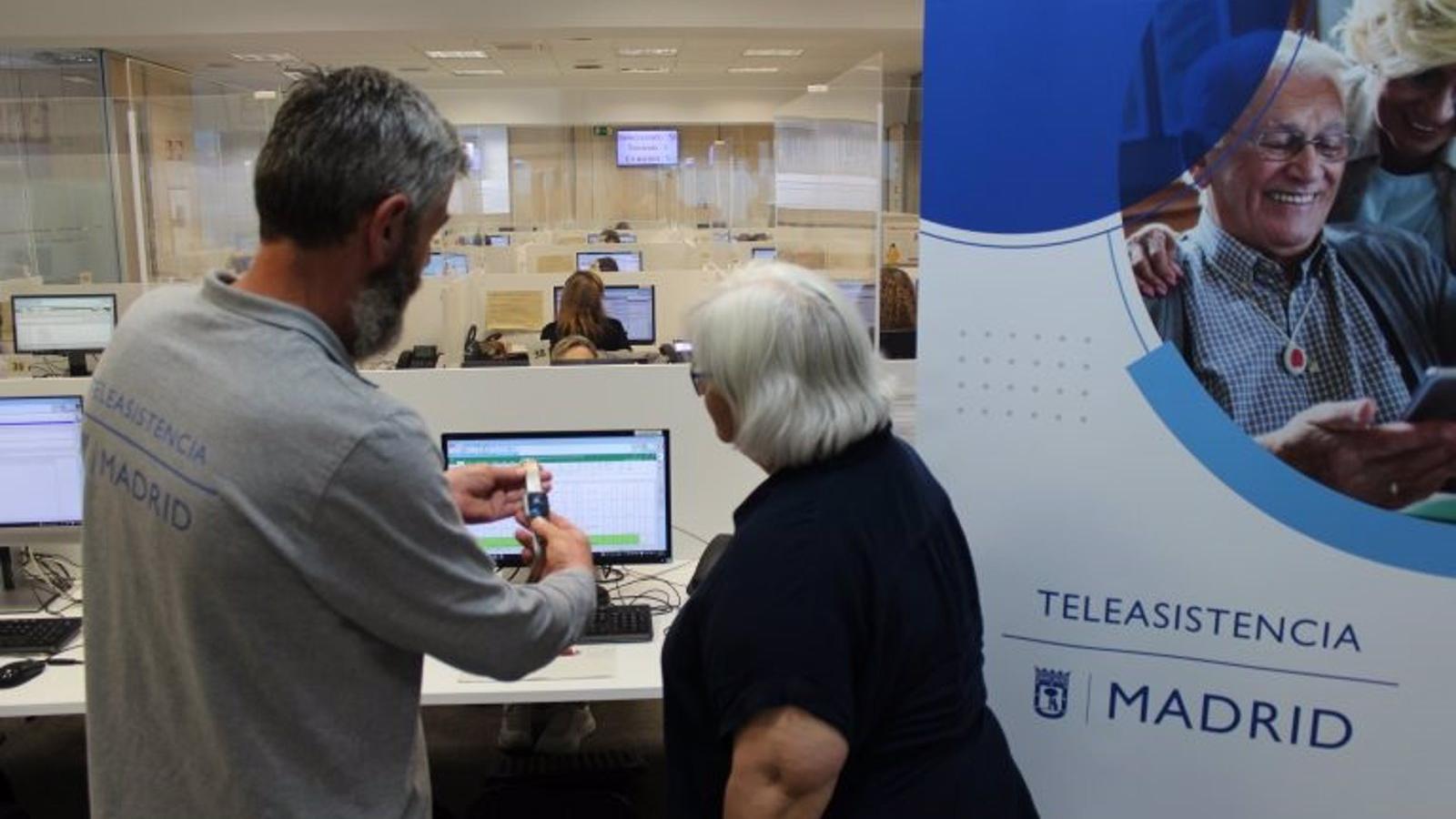 La Teleasistencia Avanzada en la capital, proyecto finalista en los Premios Europeos de Servicios Sociales