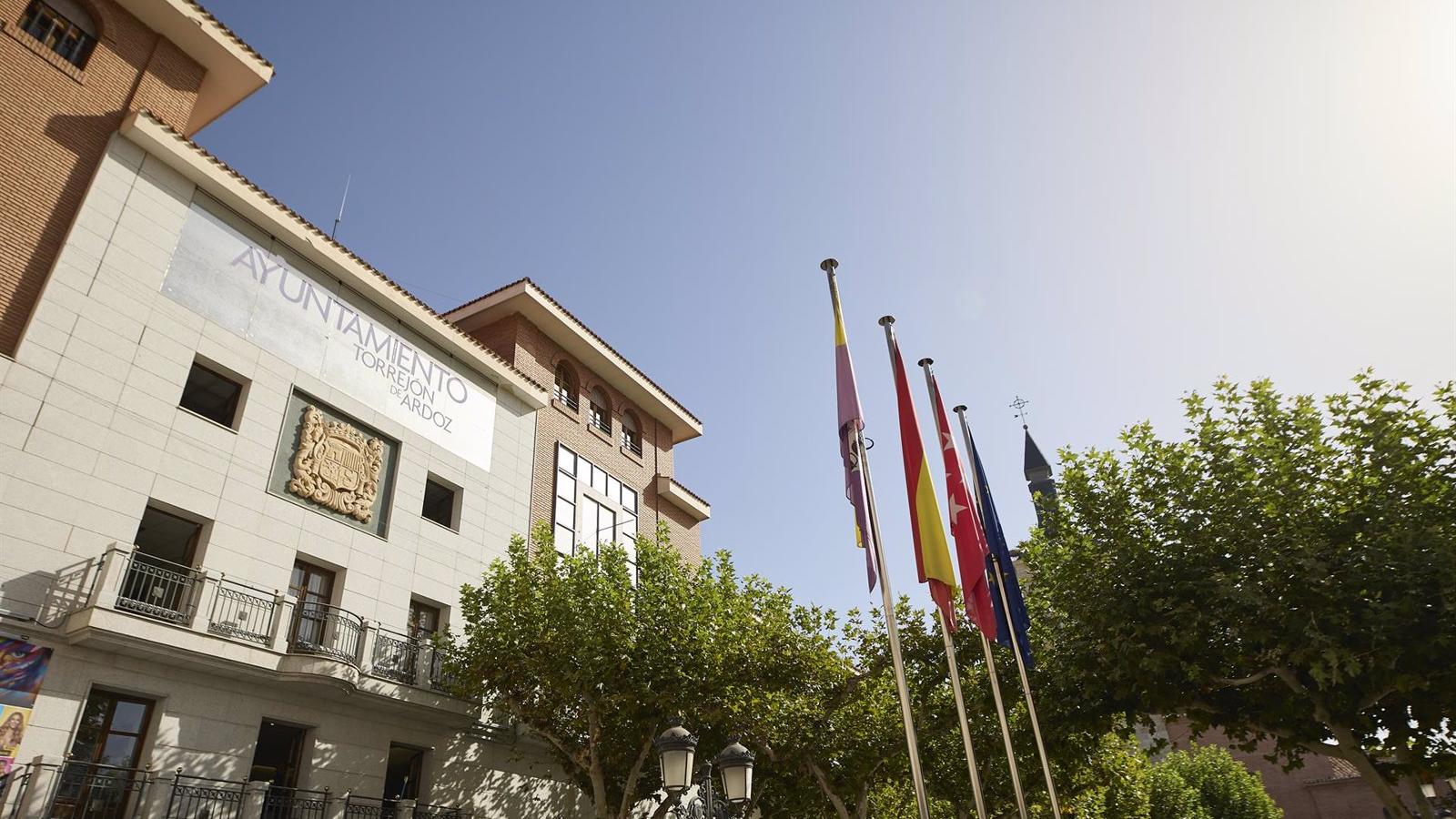 José Ignacio Lorente, primer premio del XI Certamen Nacional de Poesía 'Fernando Calvo' de Torrejón