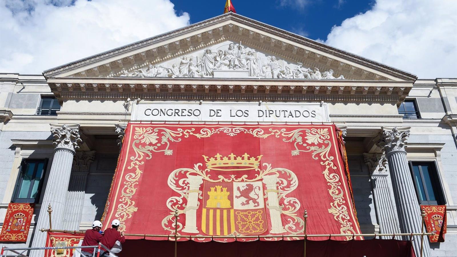 La Princesa Leonor sella en las Cortes su compromiso con la Corona, la Constitución y las comunidades autónomas