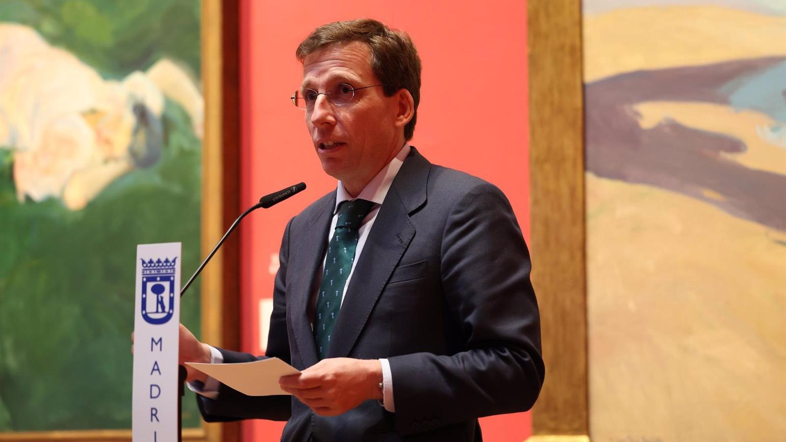 Martínez-Almeida dice que se estudiará el "suicidio colectivo" del PSOE por amnistiar a "golpistas y corruptos"