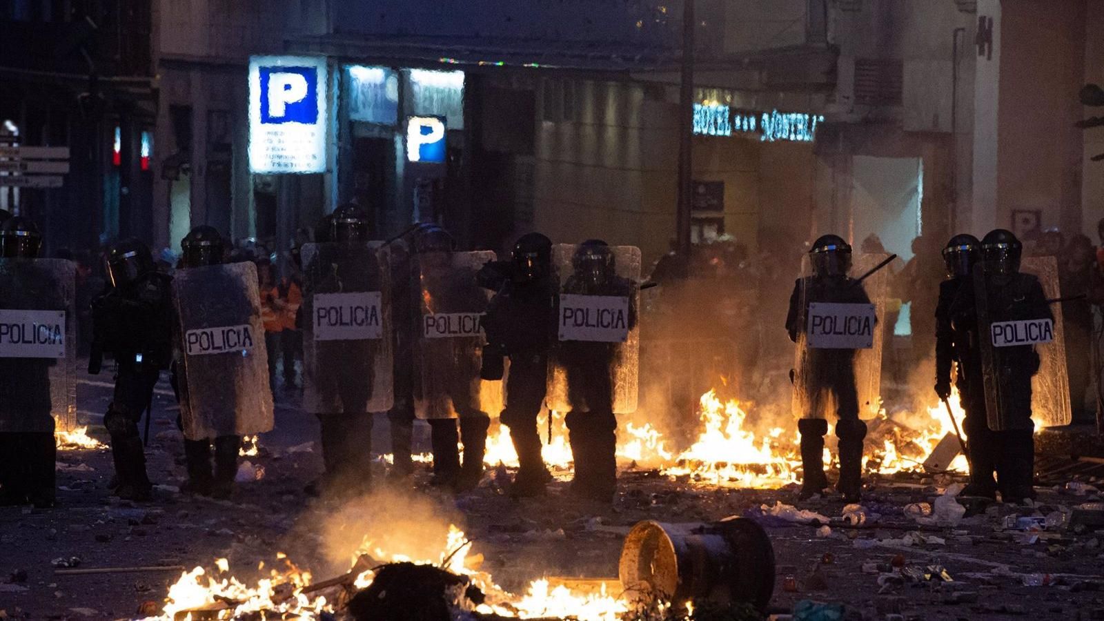 Sindicatos de Policías denuncian el "ataque a la democracia" de la amnistía y recuerdan a los agentes jubilados por lesiones en los disturbios
