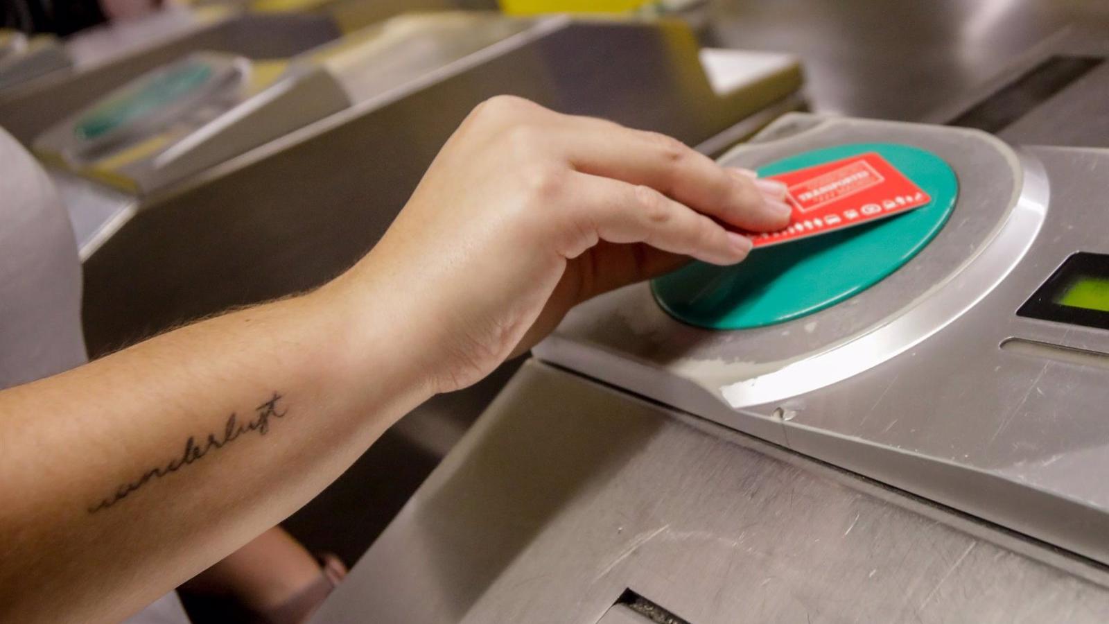 La Comunidad espera la confirmación definitiva del Ministerio para prorrogar la rebaja del abono transporte