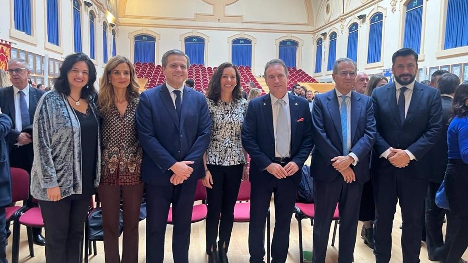 Dignidad y Justicia condecora al coronel Pérez de los Cobos y a Nicolás Redondo por su lucha contra el terrorismo