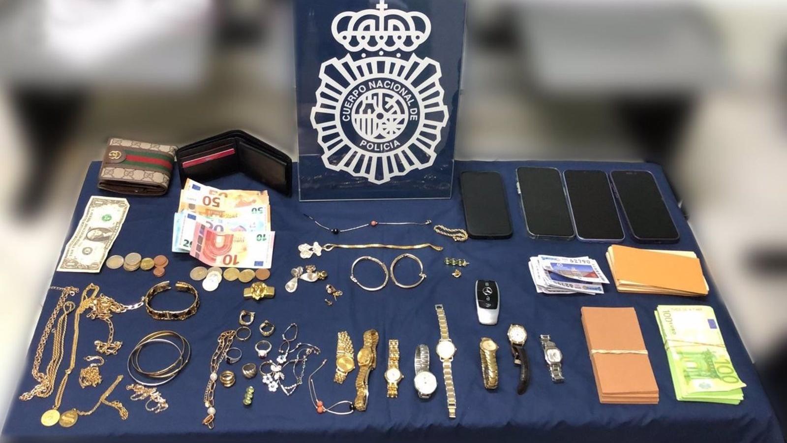 Detenidas cuatro personas por intentar estafar con el 'tocomocho' a una persona mayor en Moncloa