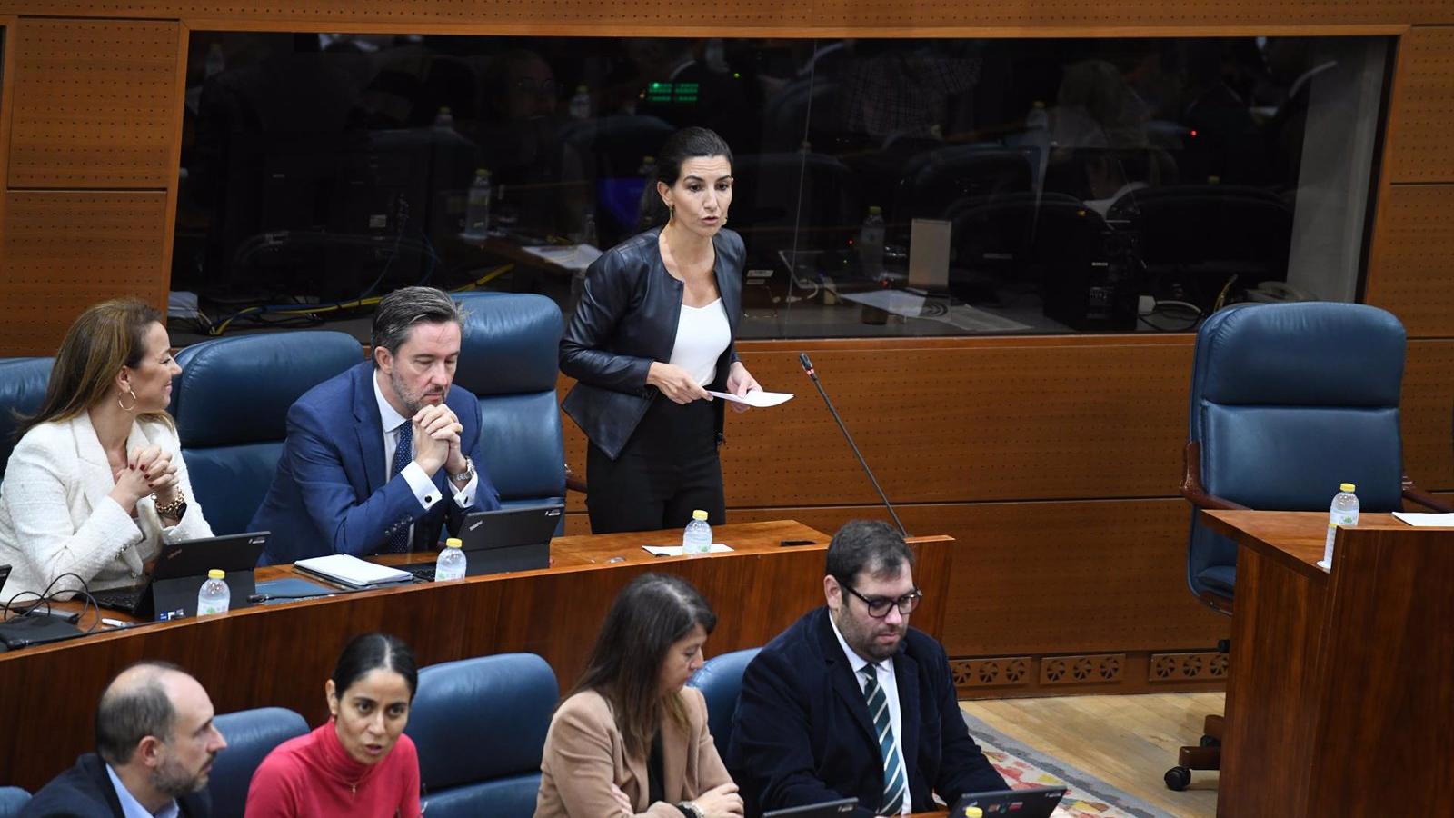 Monasterio pide a Ayuso que "aparque" sus diferencias con Vox para "hacer frente al "golpe" de Sánchez