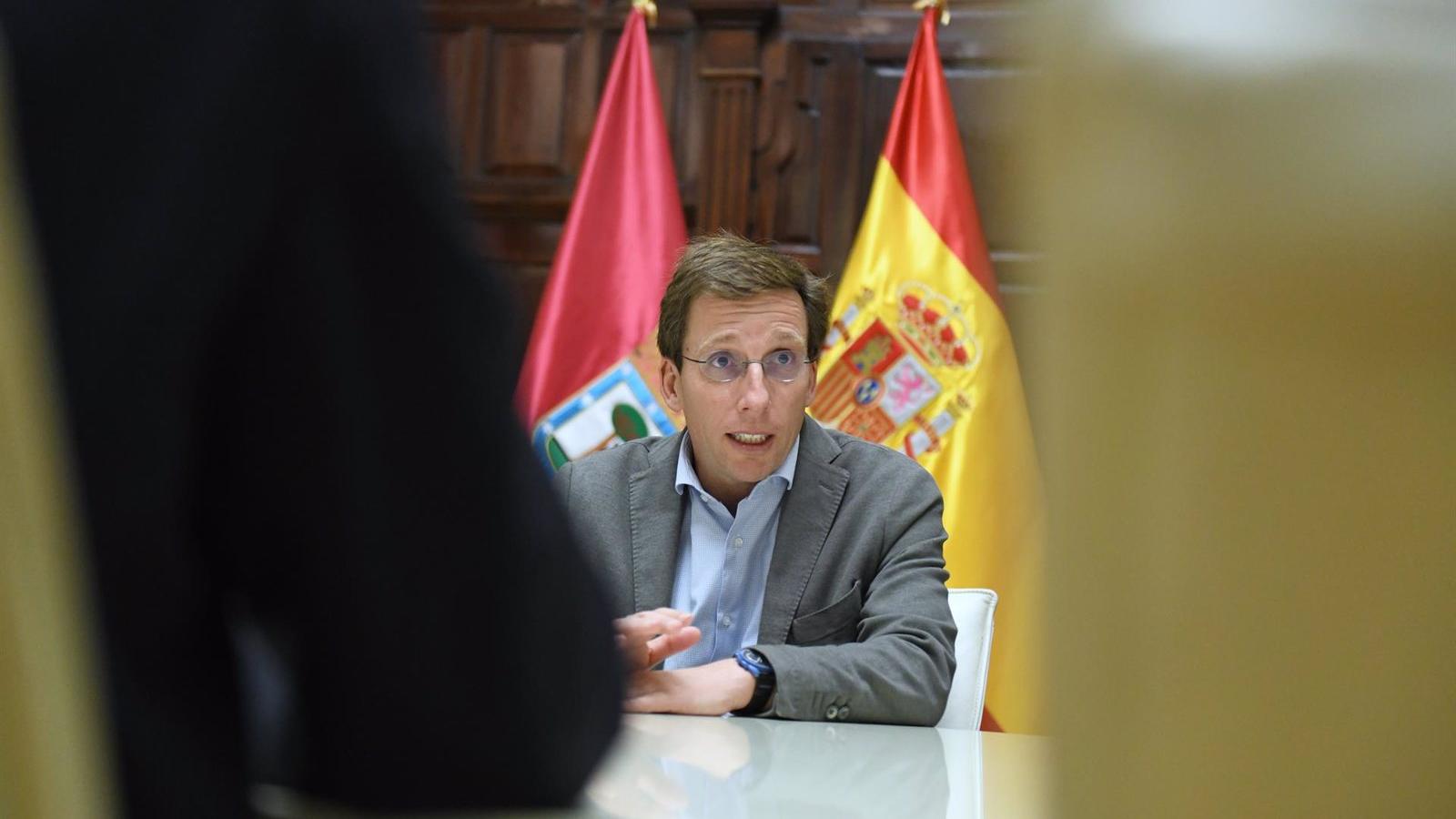 Martínez-Almeida critica que Sánchez vuelva a "agachar la cabeza" frente al independentismo para ser presidente