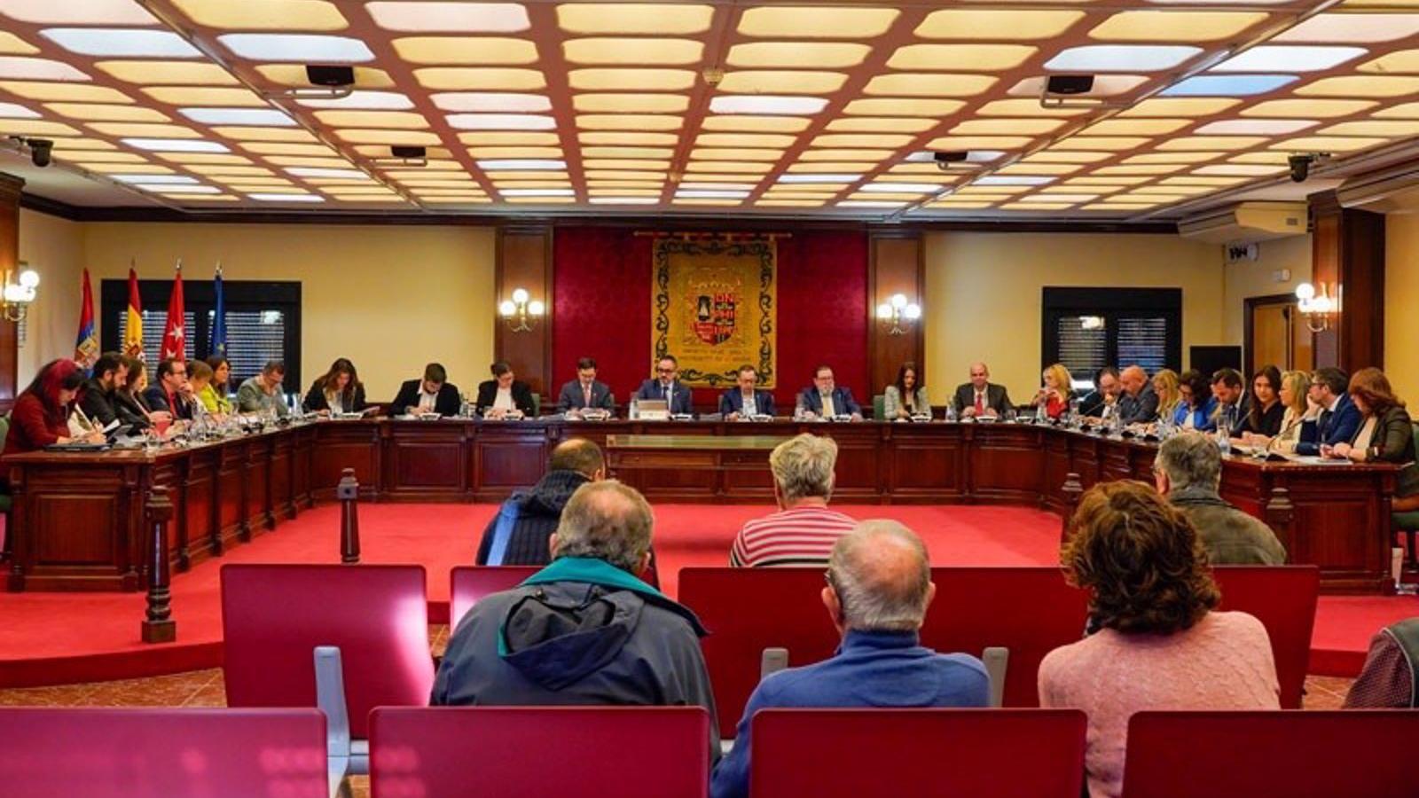 PP y Vox aprueban en Móstoles la creación de una Oficina de Atención al Inmigrante