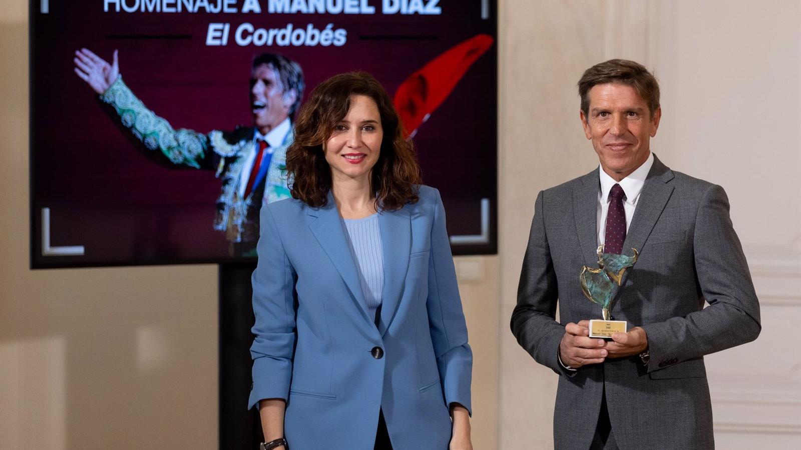 La Comunidad de Madrid rinde homenaje a Manuel Díaz 'El Cordobés': "Gracias al toro me he reconocido como ser humano"